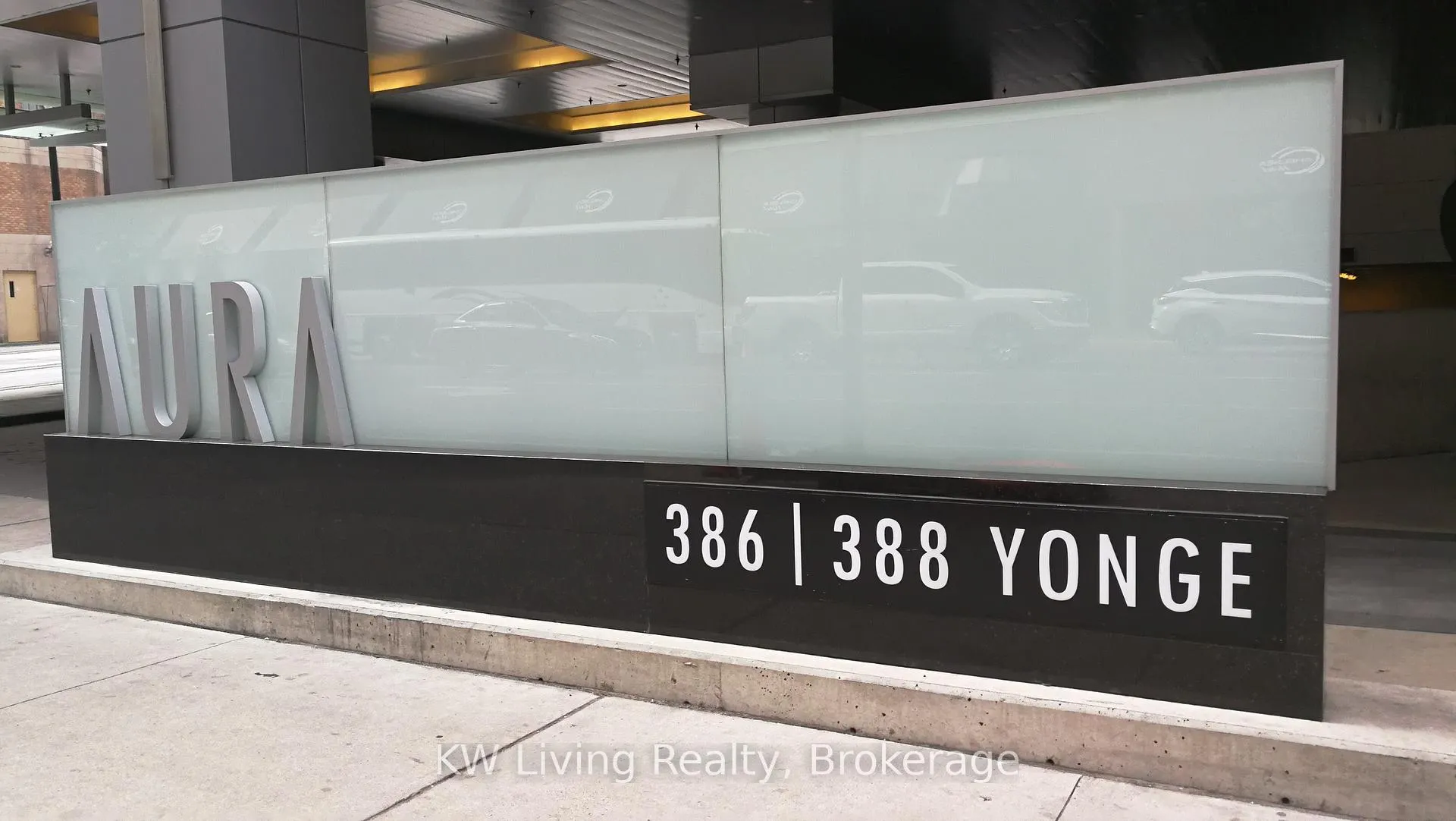 Photo 2 of Unit 1814, 386 Yonge Street, Toronto, Bay Street Corridor — HOMEH