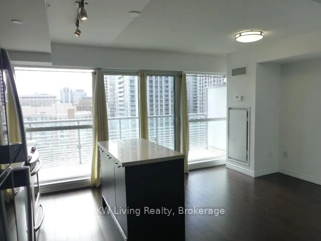 Photo 4 of Unit 1814, 386 Yonge Street, Toronto, Bay Street Corridor — HOMEH