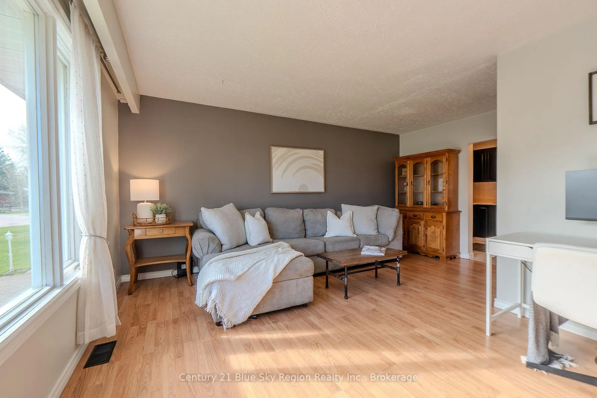 Photo 6 of 19 Marshall Park Drive, North Bay, Ferris — HOMEH