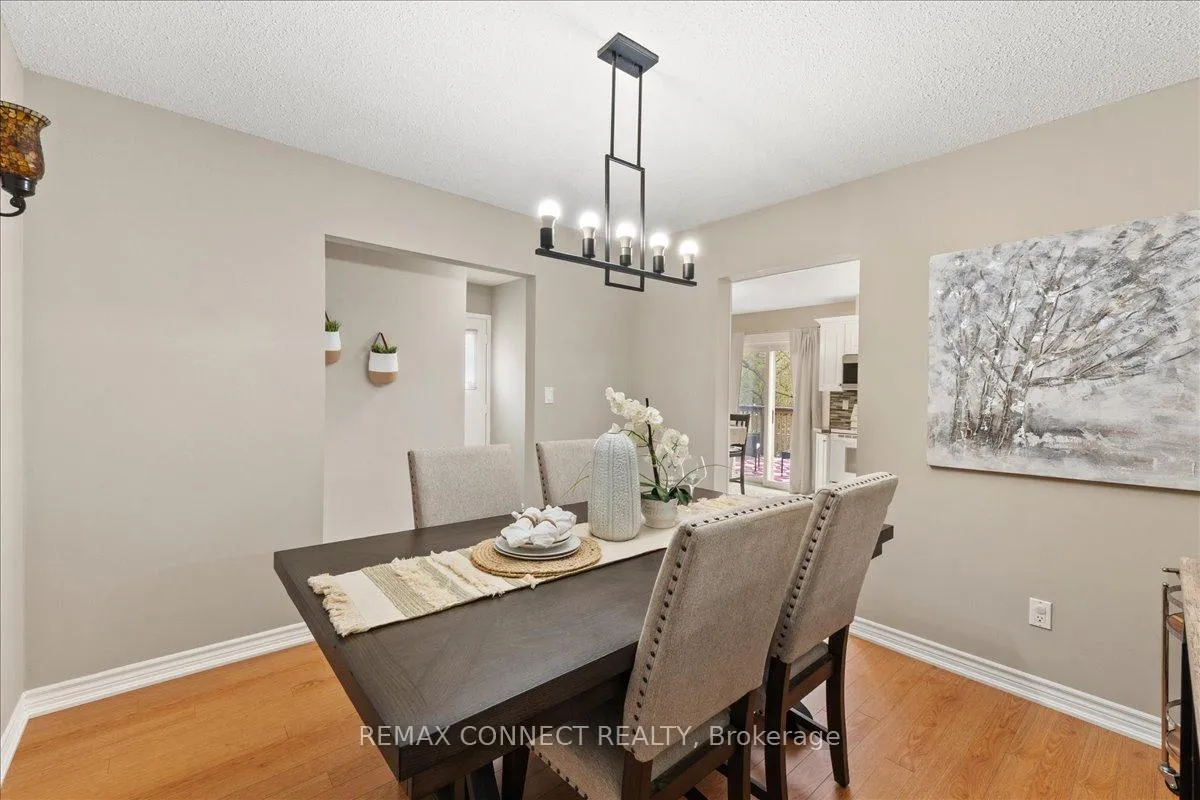 Photo 6 of 112 Londonderry Street, Oshawa, Vanier — HOMEH