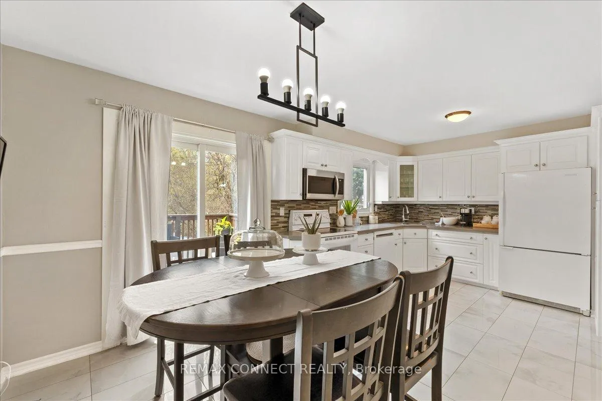 Photo 10 of 112 Londonderry Street, Oshawa, Vanier — HOMEH