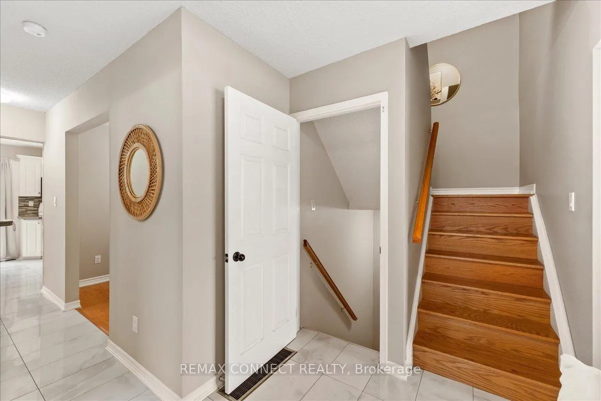 Photo 12 of 112 Londonderry Street, Oshawa, Vanier — HOMEH