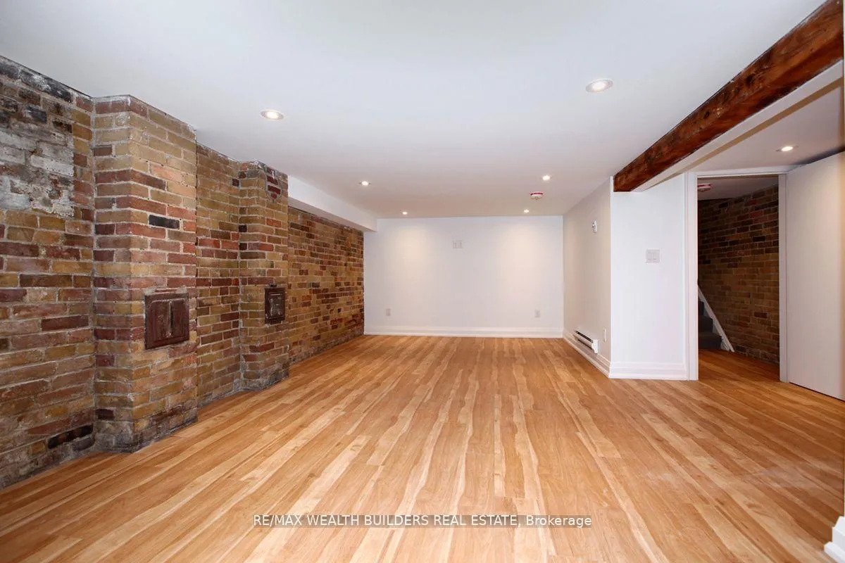 Photo 2 of Unit 3, 167 Broadview Avenue, Toronto, South Riverdale — HOMEH