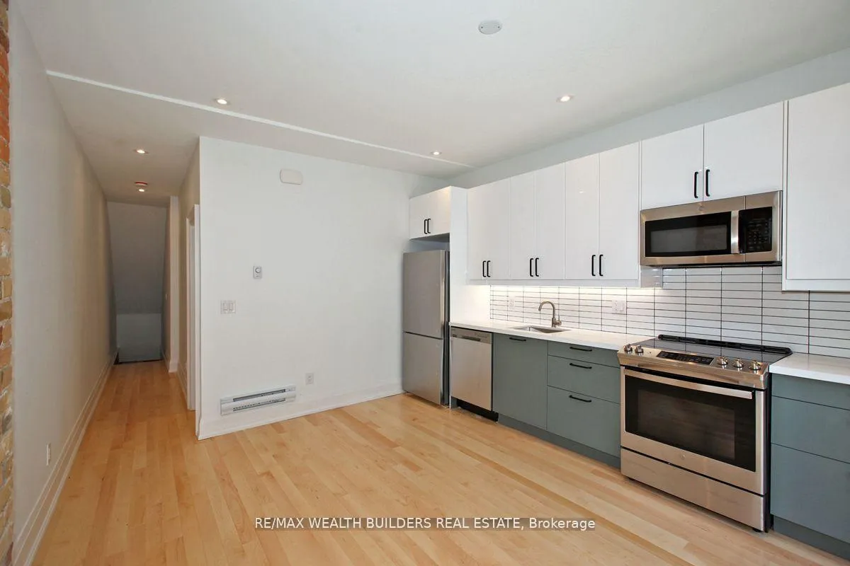Photo 5 of Unit 3, 167 Broadview Avenue, Toronto, South Riverdale — HOMEH