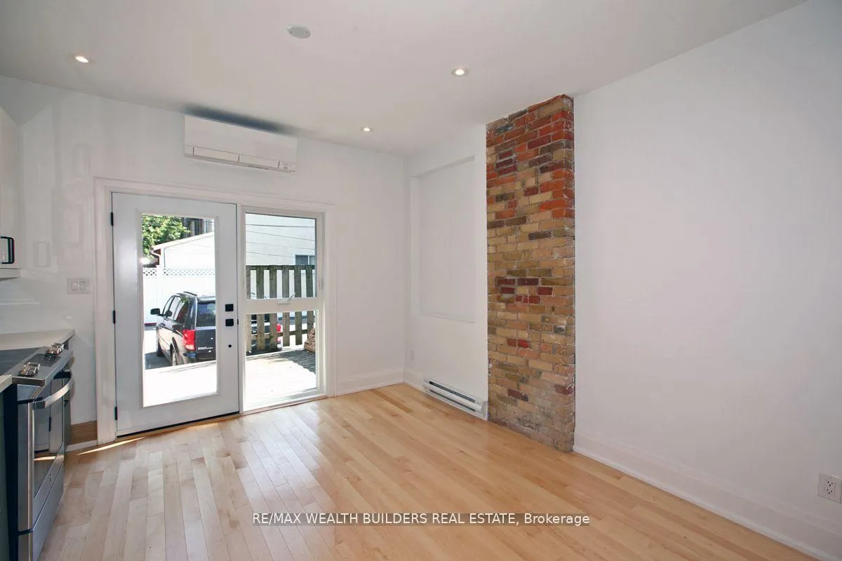 Photo 6 of Unit 3, 167 Broadview Avenue, Toronto, South Riverdale — HOMEH