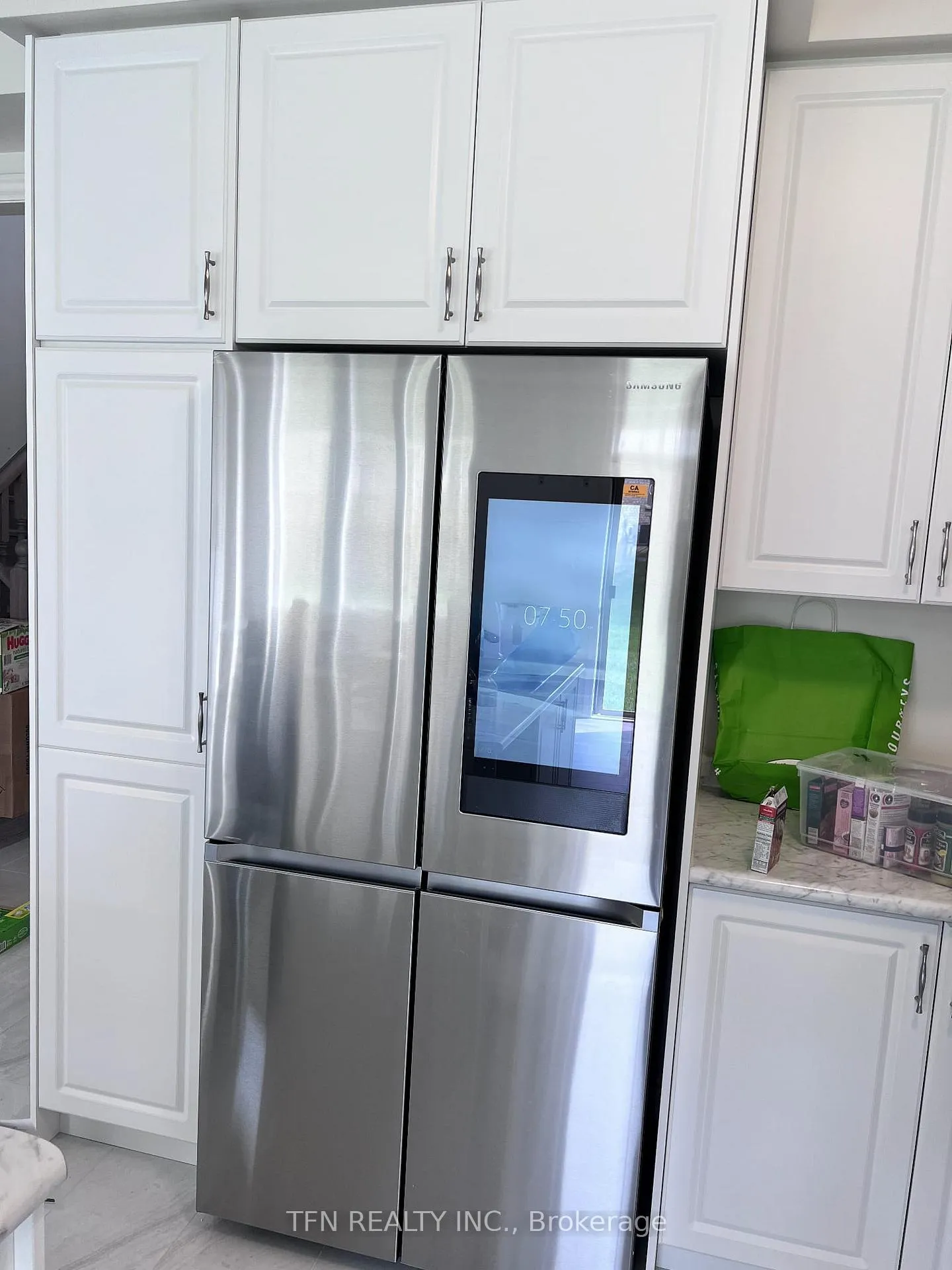 Photo 3 of 267 Great Falls Boulevard, Hamilton, Waterdown — HOMEH