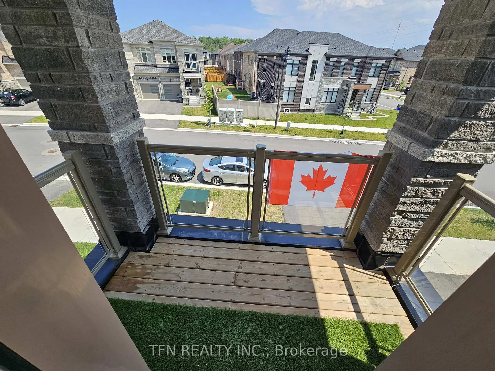 Photo 6 of 267 Great Falls Boulevard, Hamilton, Waterdown — HOMEH