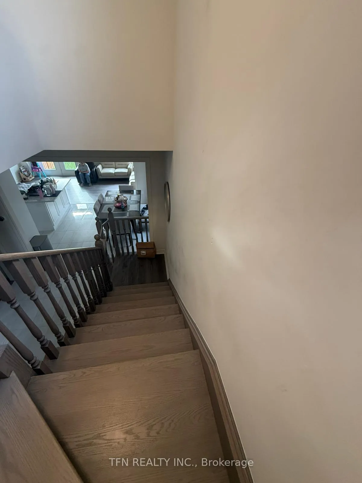 Photo 13 of 267 Great Falls Boulevard, Hamilton, Waterdown — HOMEH