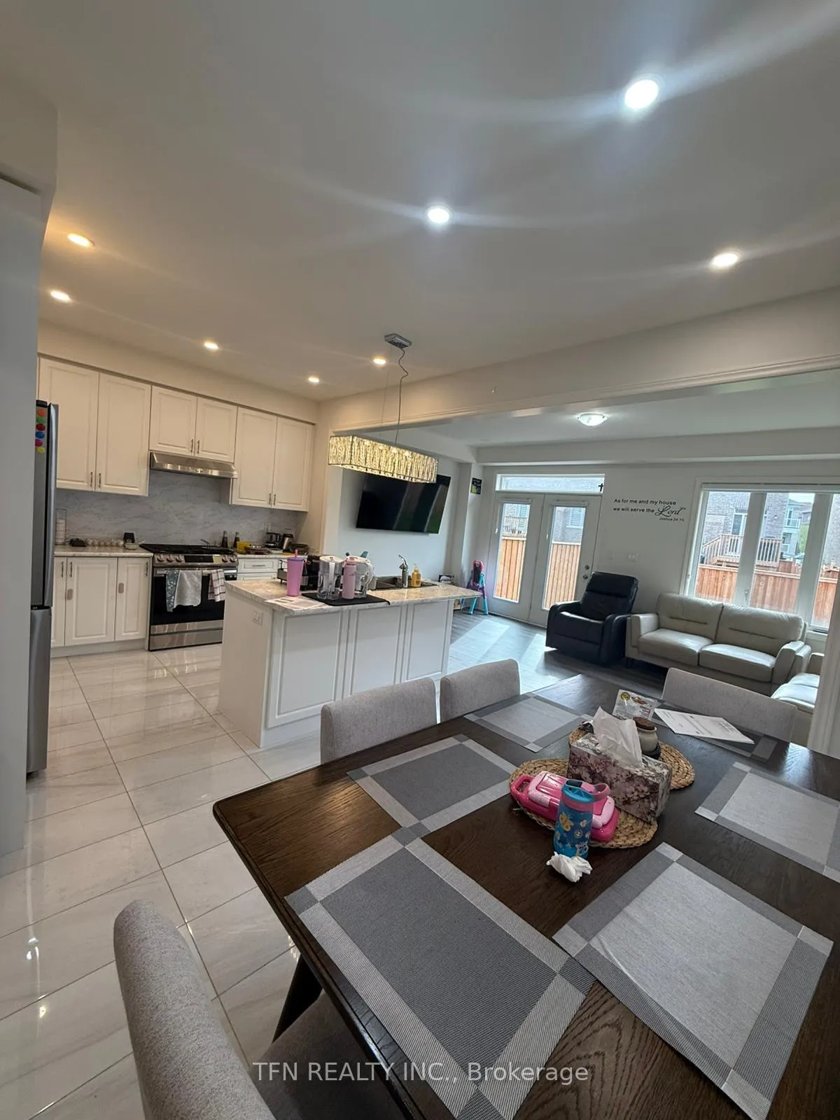 Photo 23 of 267 Great Falls Boulevard, Hamilton, Waterdown — HOMEH