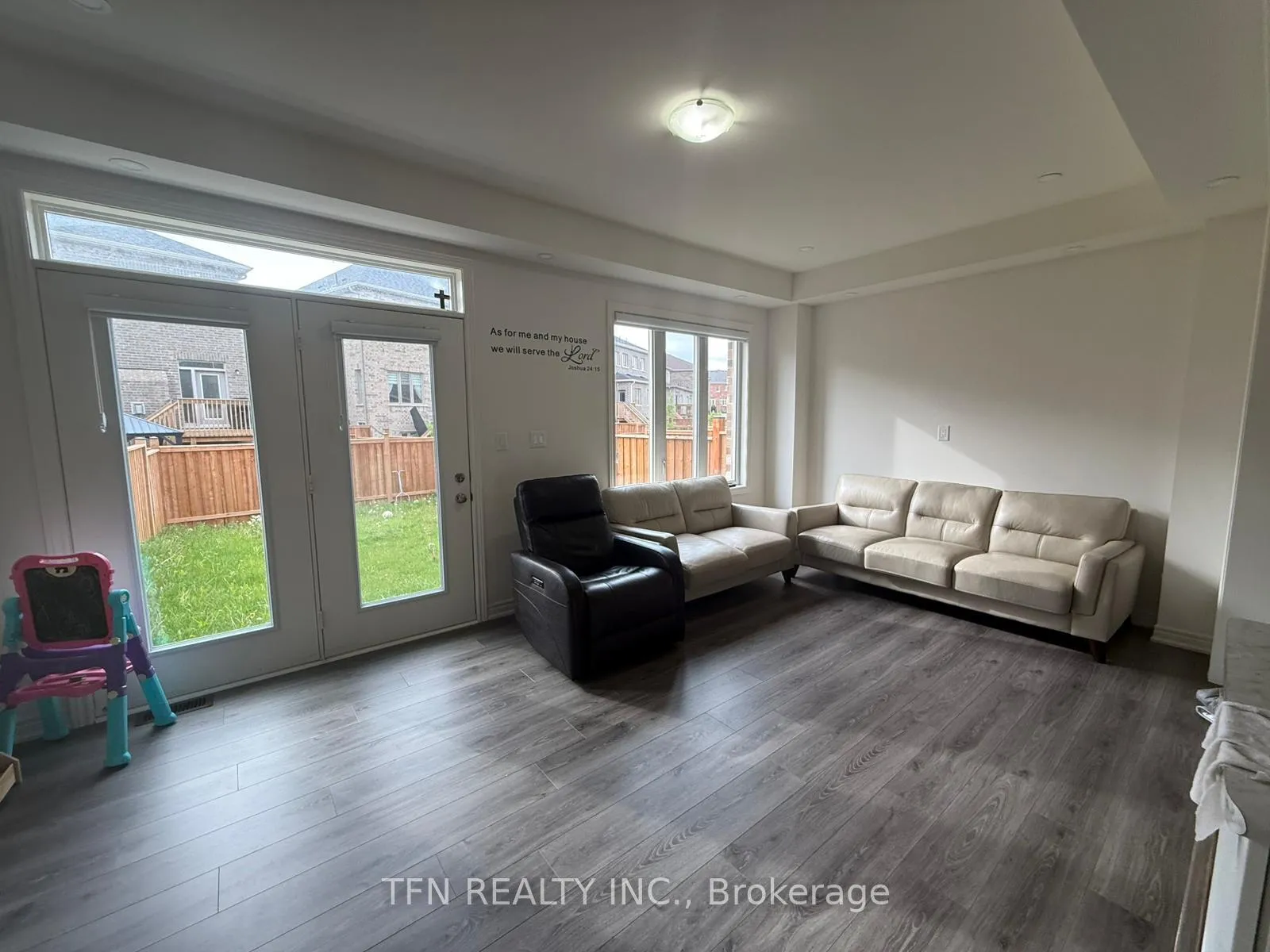 Photo 26 of 267 Great Falls Boulevard, Hamilton, Waterdown — HOMEH