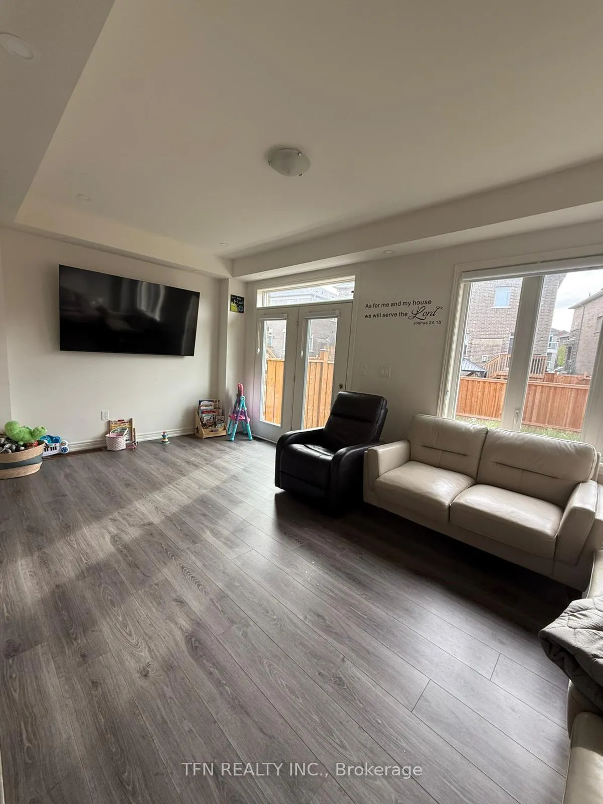 Photo 27 of 267 Great Falls Boulevard, Hamilton, Waterdown — HOMEH