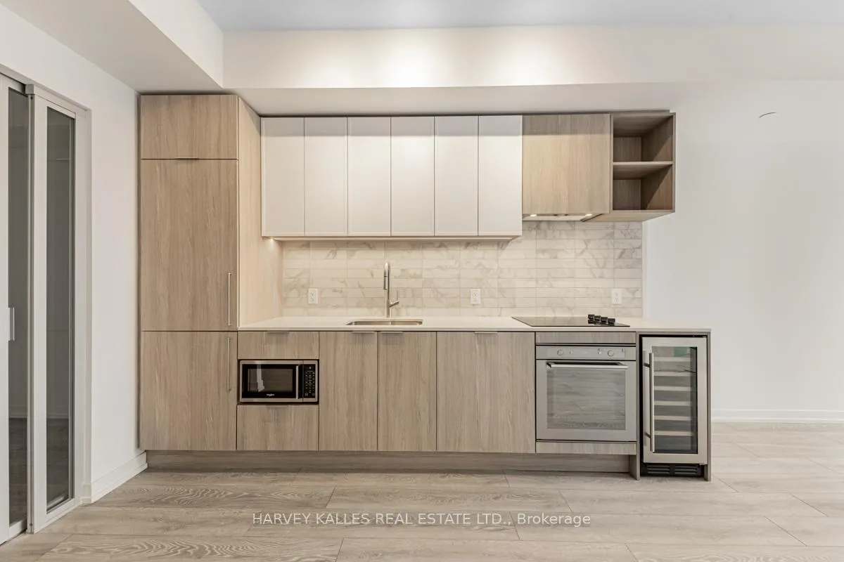 Photo 4 of Unit 539, 2020 Bathurst Street, Toronto, Humewood-Cedarvale — HOMEH