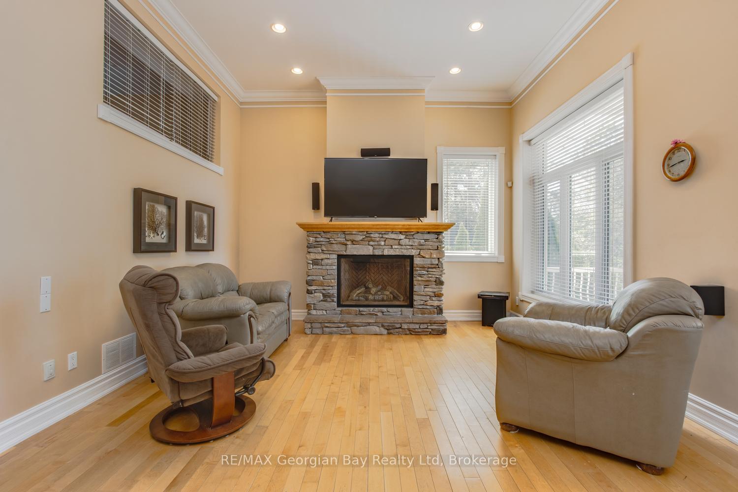 Photo 11 of 1107 Tiny Beaches Road S, Tiny, Rural Tiny — HOMEH