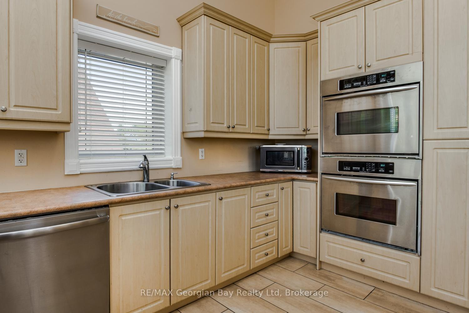 Photo 16 of 1107 Tiny Beaches Road S, Tiny, Rural Tiny — HOMEH