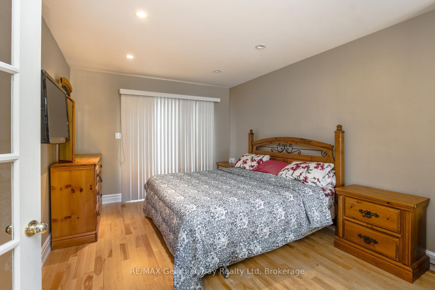 Photo 18 of 1107 Tiny Beaches Road S, Tiny, Rural Tiny — HOMEH