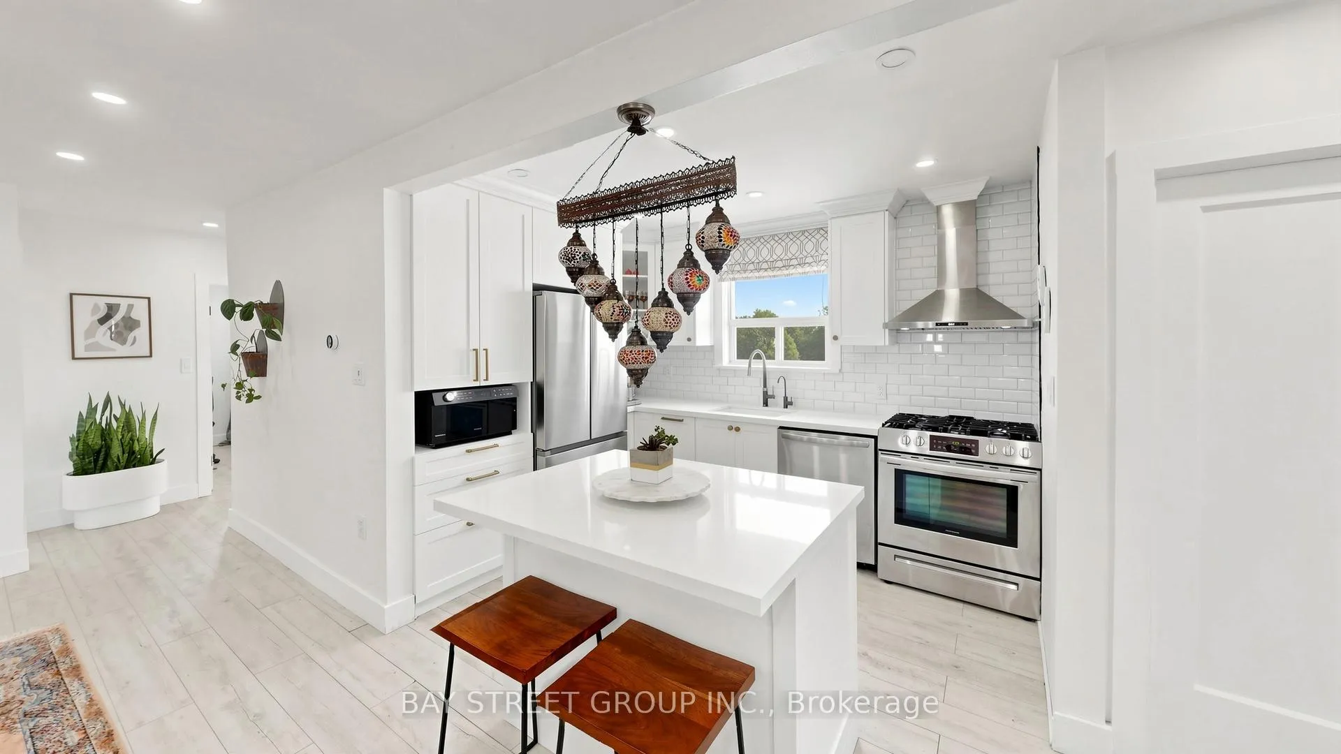 Photo 10 of 58 Albert Avenue, Etobicoke, Mimico — HOMEH