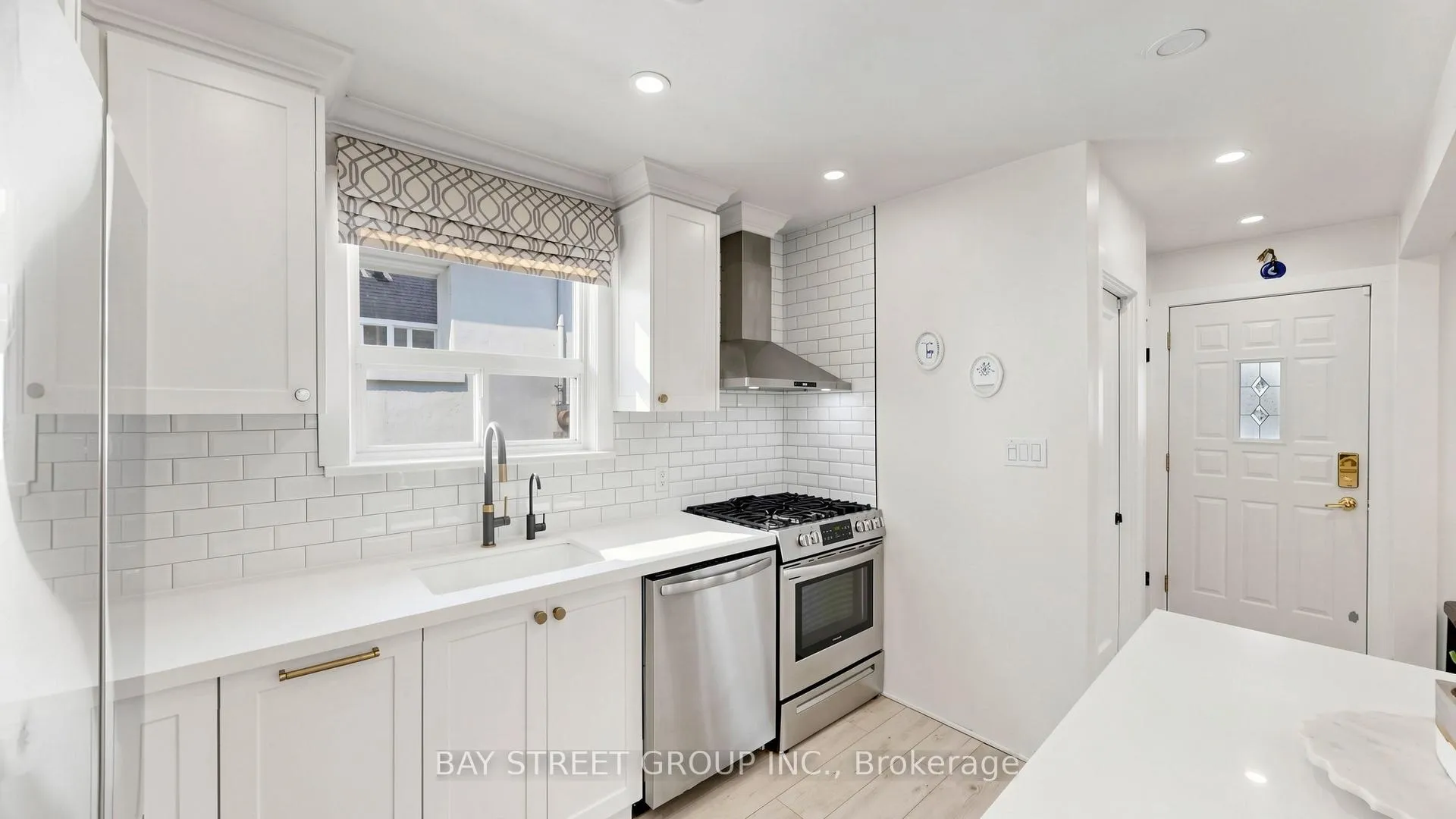 Photo 13 of 58 Albert Avenue, Etobicoke, Mimico — HOMEH