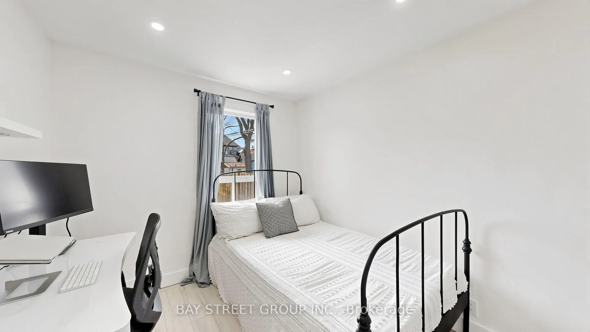 Photo 16 of 58 Albert Avenue, Etobicoke, Mimico — HOMEH