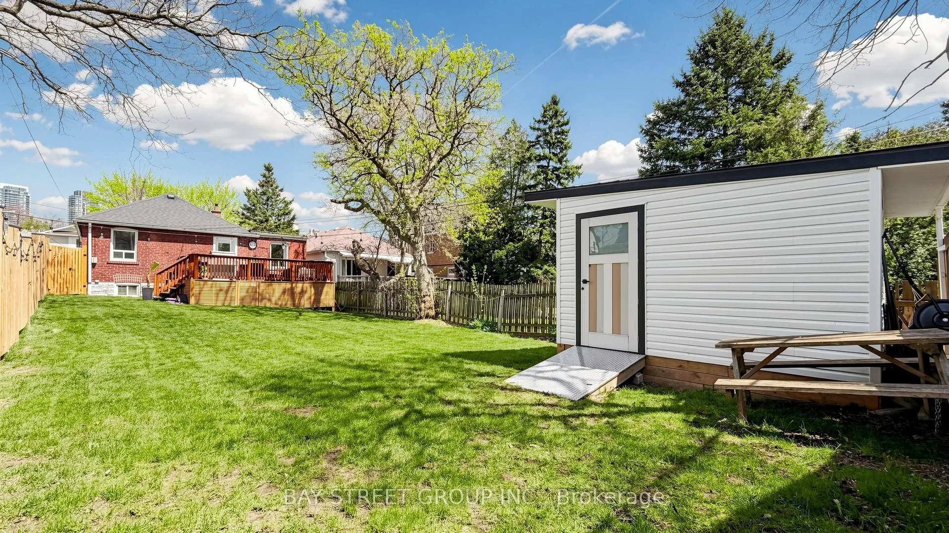 Photo 29 of 58 Albert Avenue, Etobicoke, Mimico — HOMEH