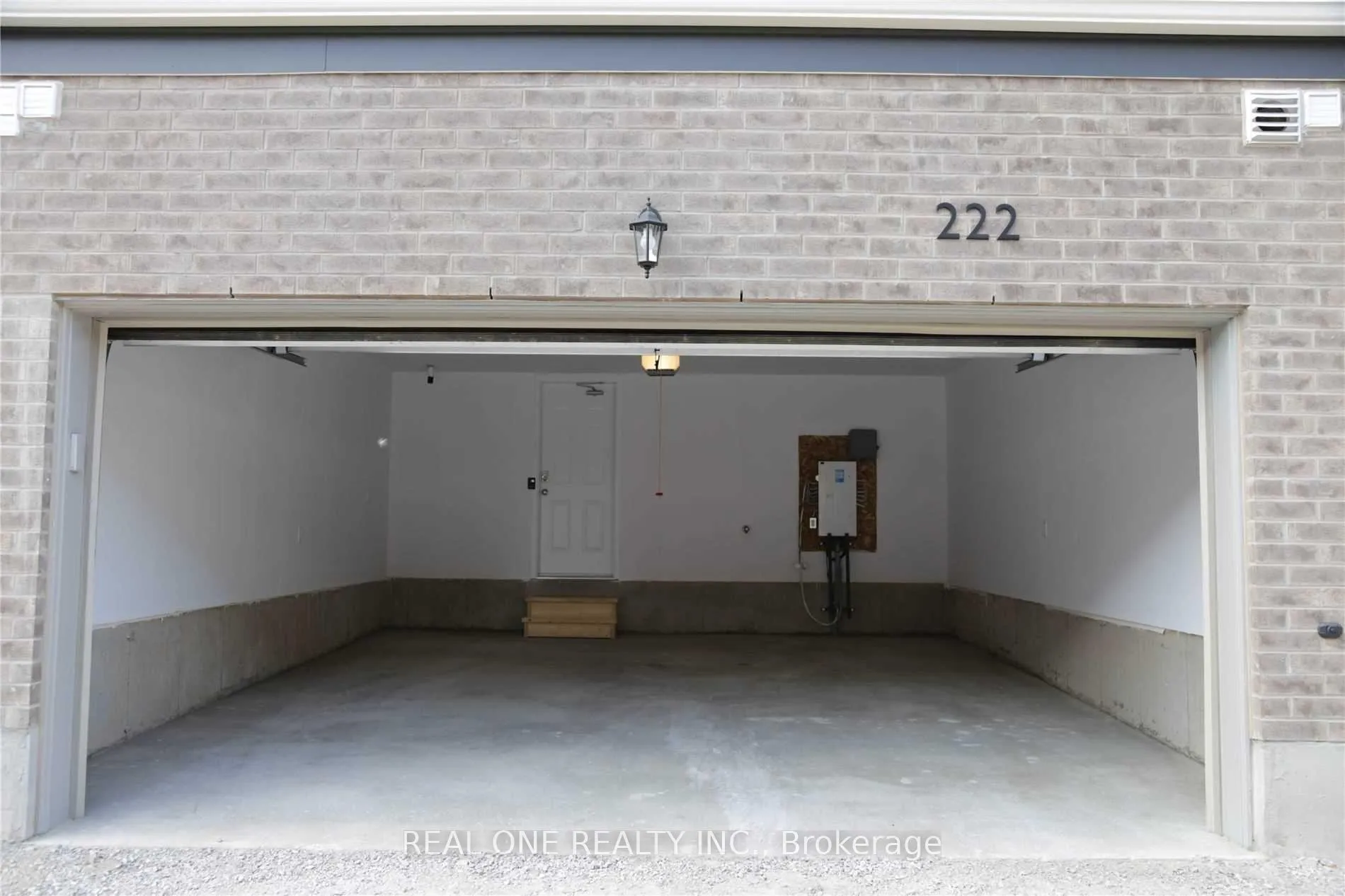 Photo 4 of 222 Harold Dent Trail, Oakville, Glenorchy — HOMEH