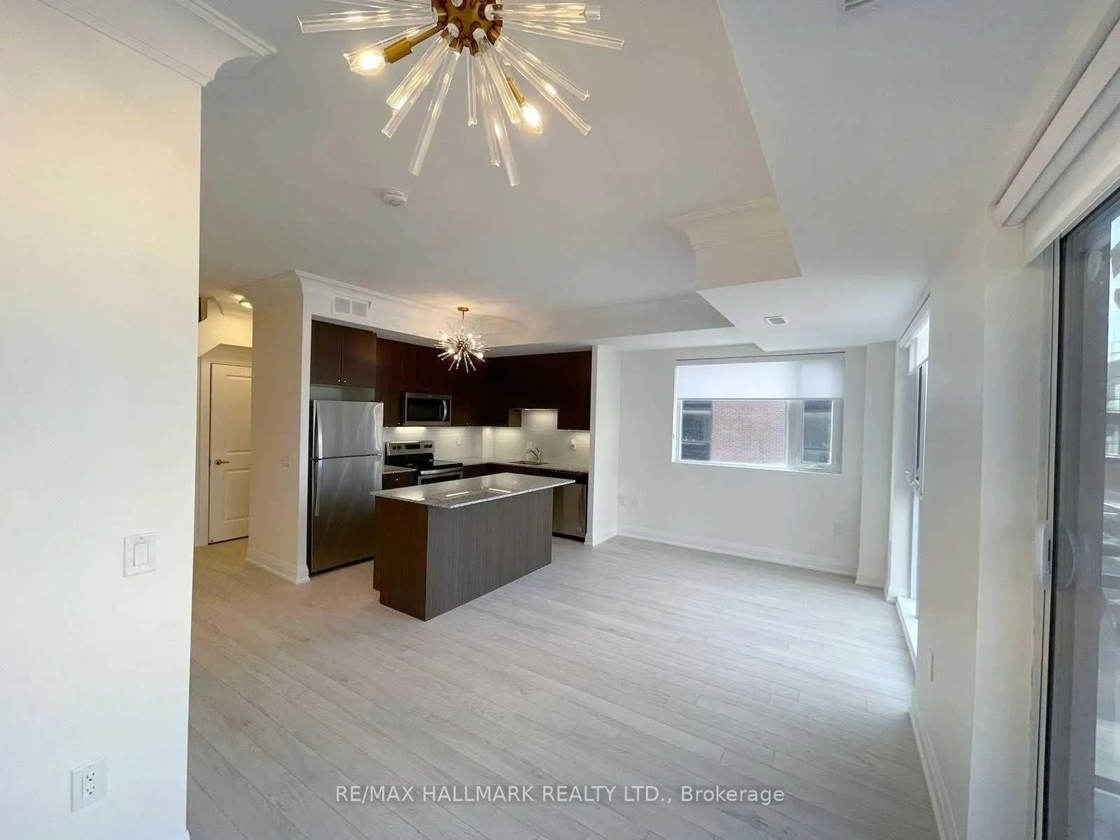 Photo 2 of Unit D103, 5289 Highway 7 Road, Vaughan, Vaughan Grove — HOMEH