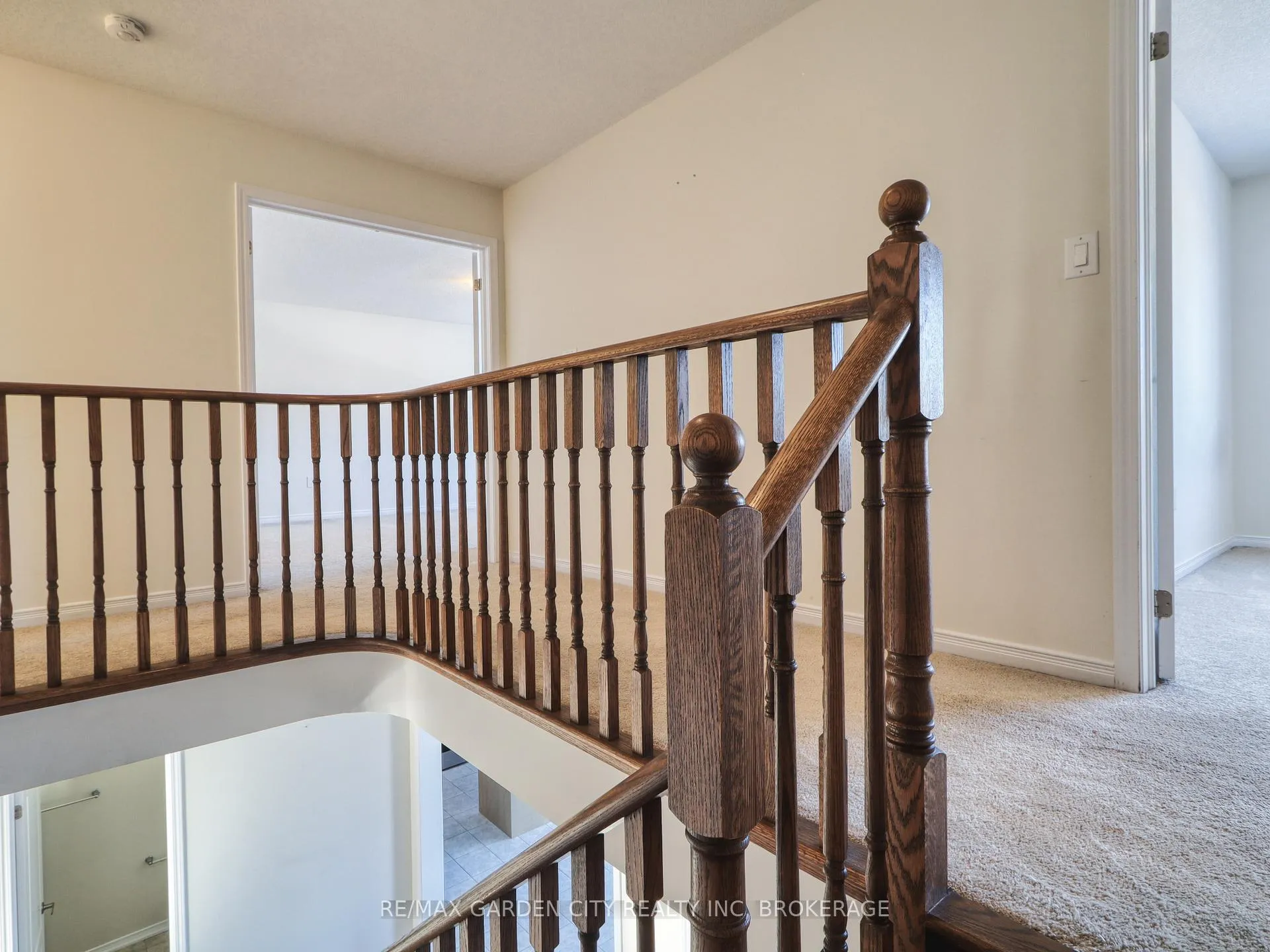 Photo 17 of 22 Esther Crescent, Thorold, Hurricane/Merrittville — HOMEH