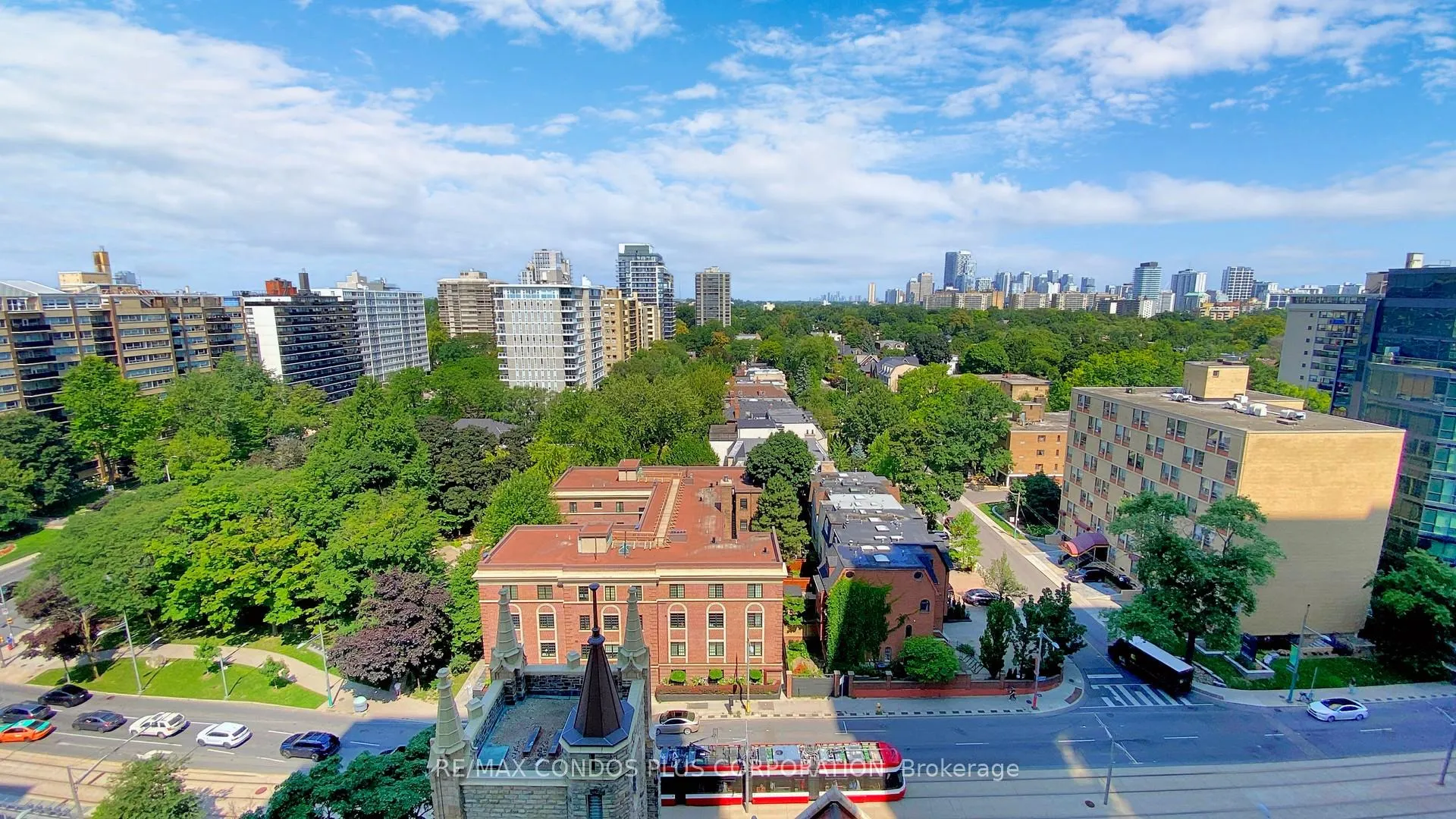 Photo 10 of Unit 1406, 99 Foxbar Road, Toronto, Yonge-St. Clair — HOMEH