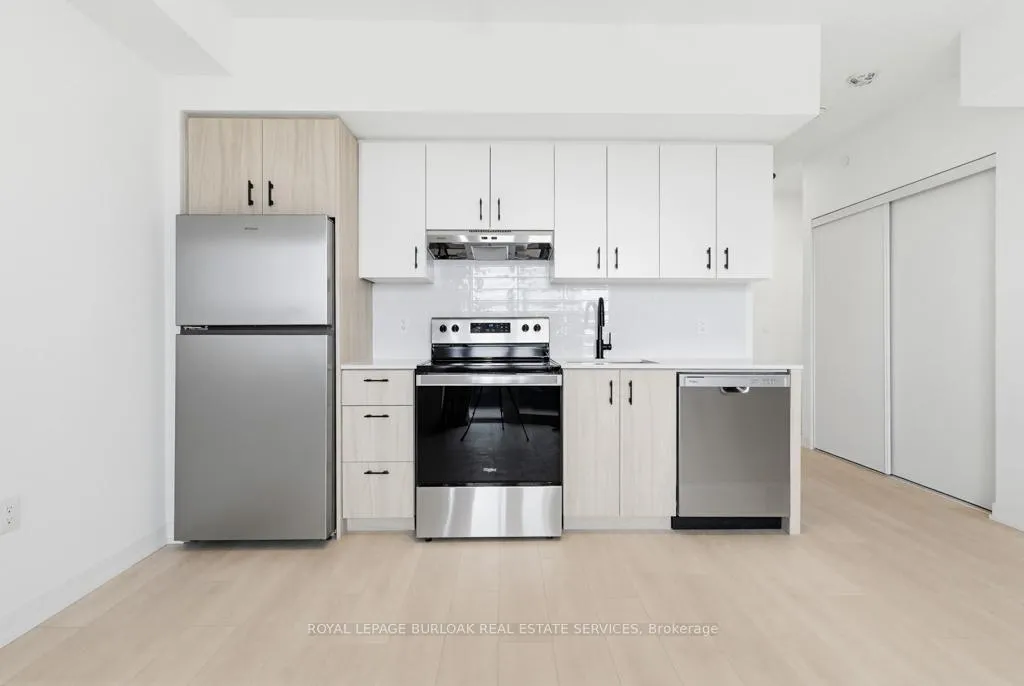 Photo 11 of Unit 208, 4878 Powers Common, Burlington, Alton — HOMEH
