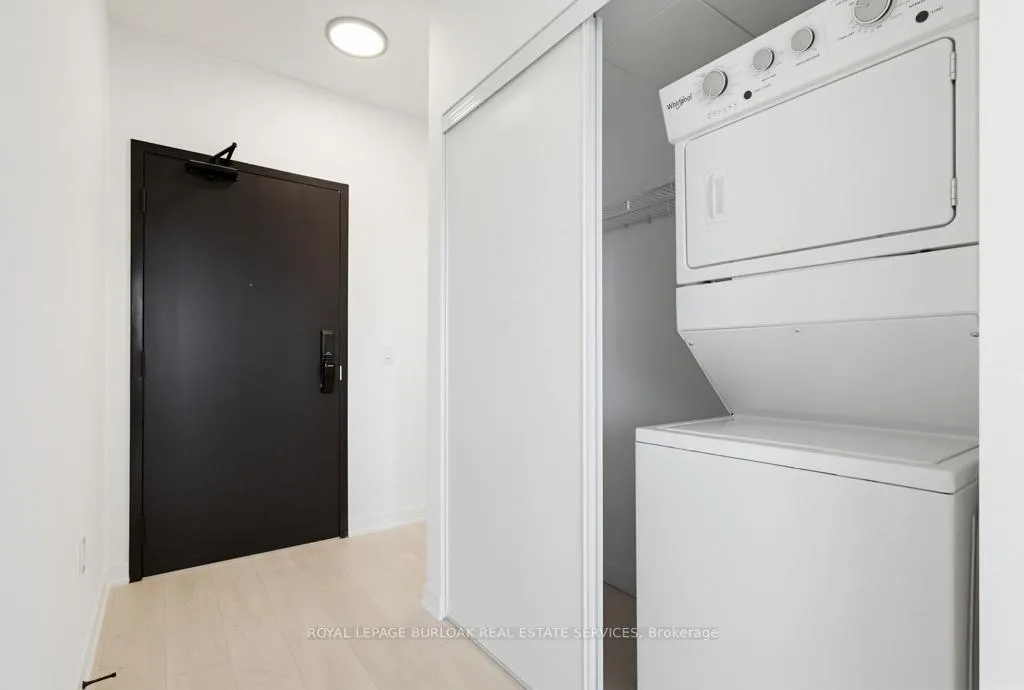 Photo 16 of Unit 208, 4878 Powers Common, Burlington, Alton — HOMEH