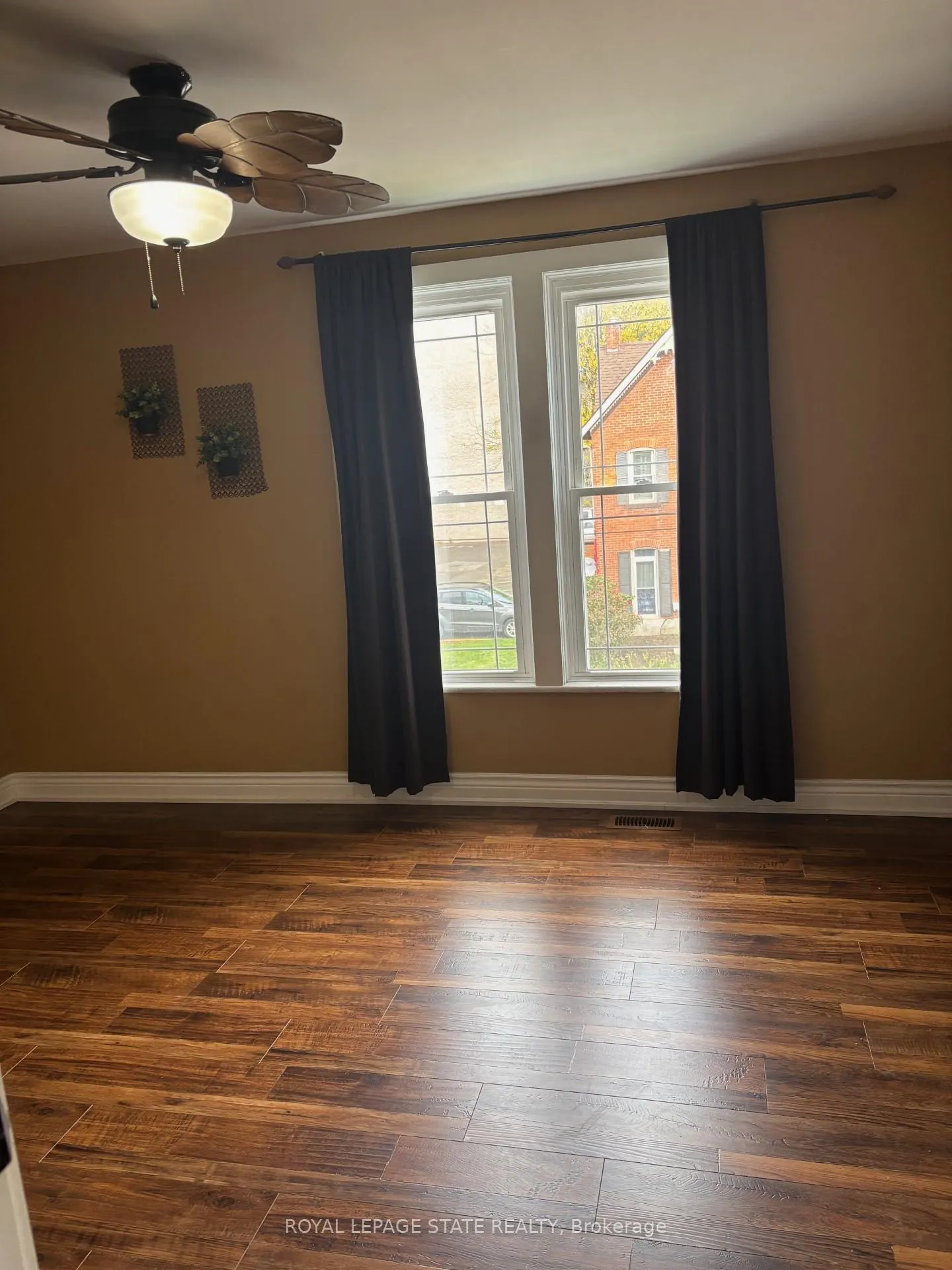 Photo 12 of 4404 Morrison Street, Niagara Falls, Downtown — HOMEH