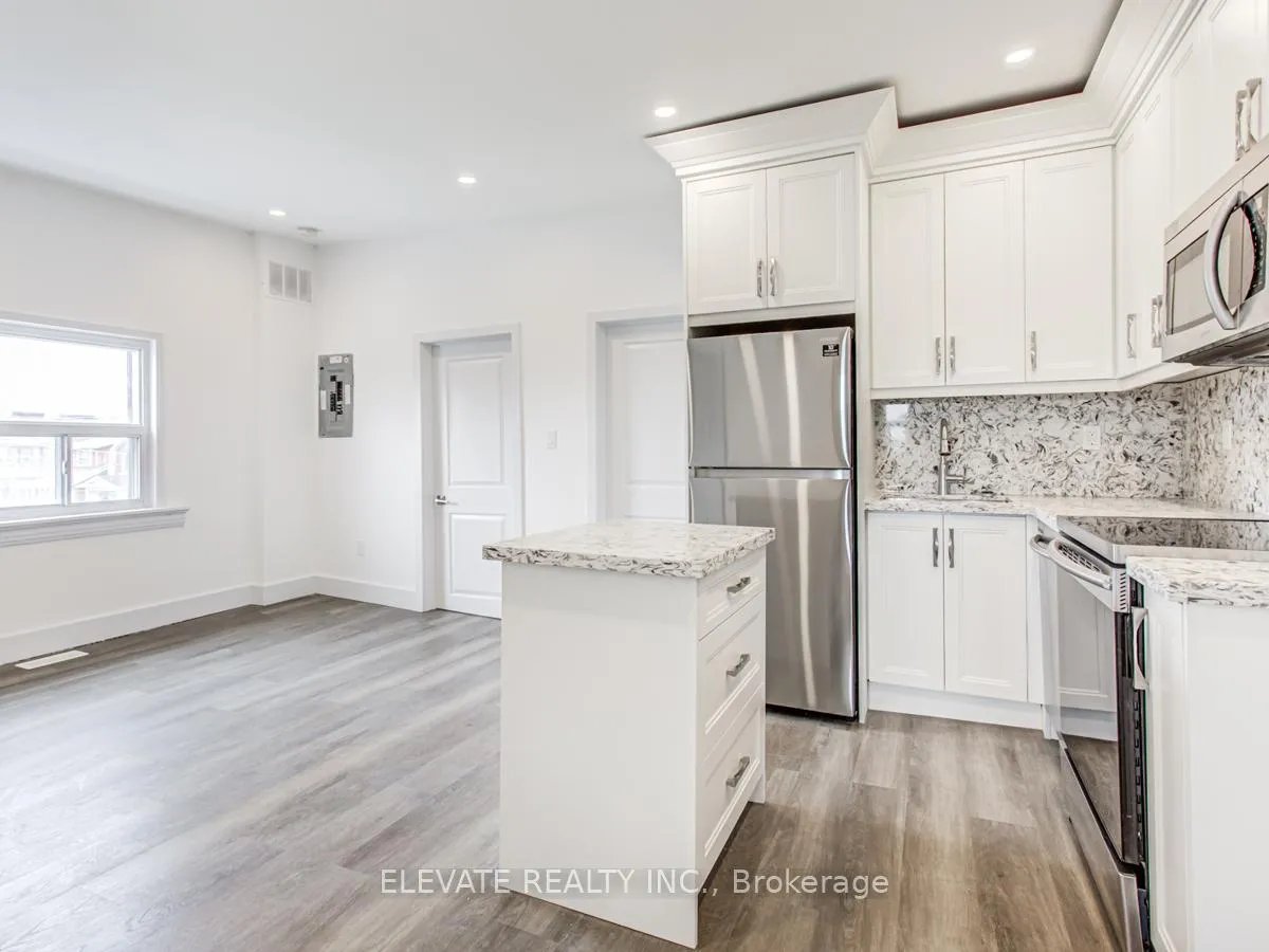Photo 2 of Unit 2, 228 Oakwood Avenue, Toronto, Oakwood Village — HOMEH