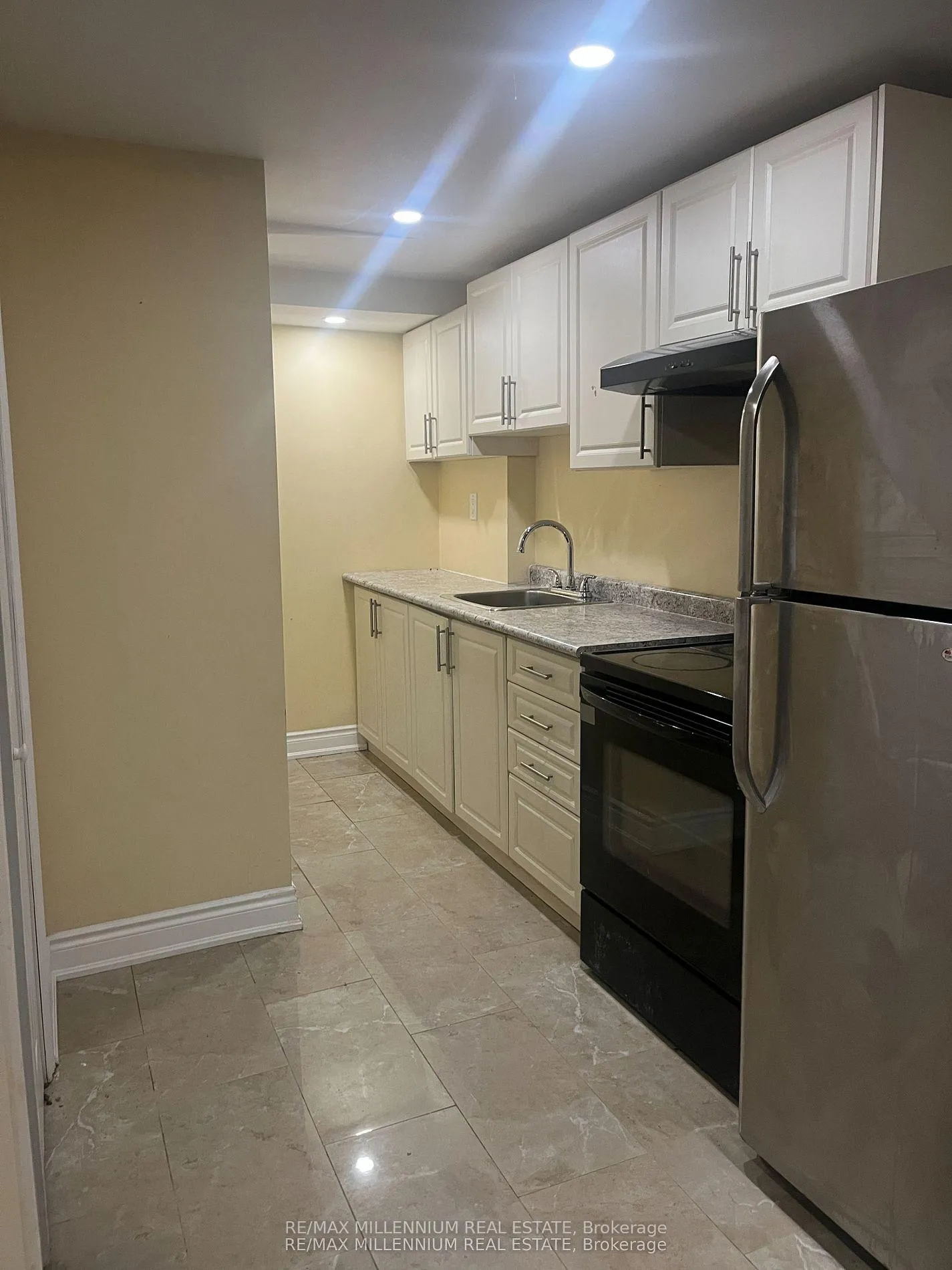 Photo 3 of Unit BSMT, 18 Junewood Crescent, Brampton, Northgate — HOMEH