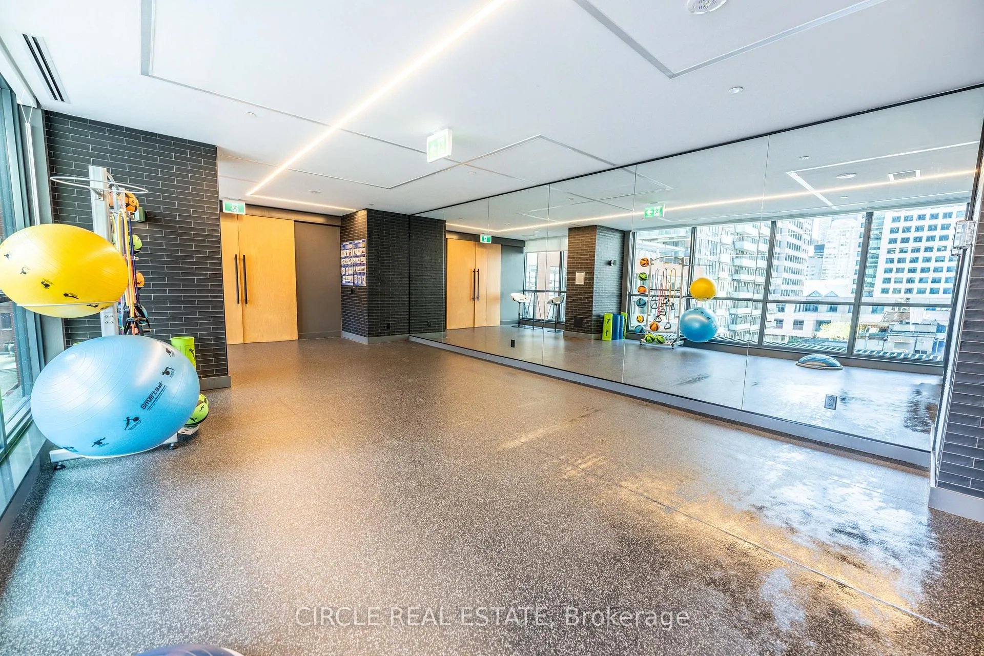 Photo 24 of Unit 2705, 327 King Street W, Toronto, Waterfront Communities — HOMEH