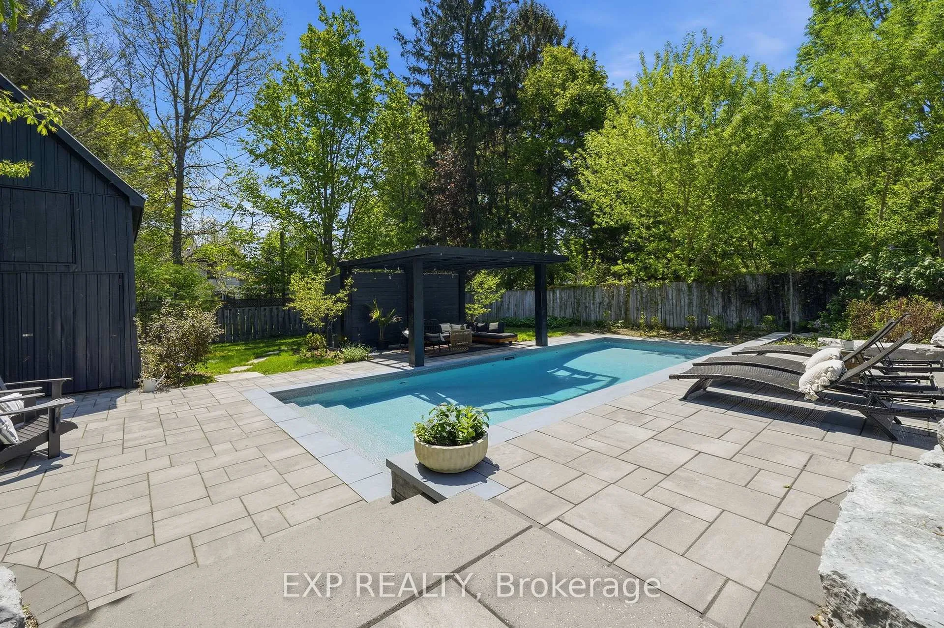 Photo 55 of 16 Barker Street, Prince Edward County, Picton Ward — HOMEH