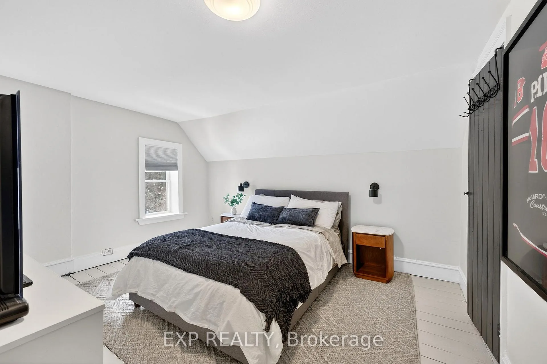 Photo 44 of 16 Barker Street, Prince Edward County, Picton Ward — HOMEH