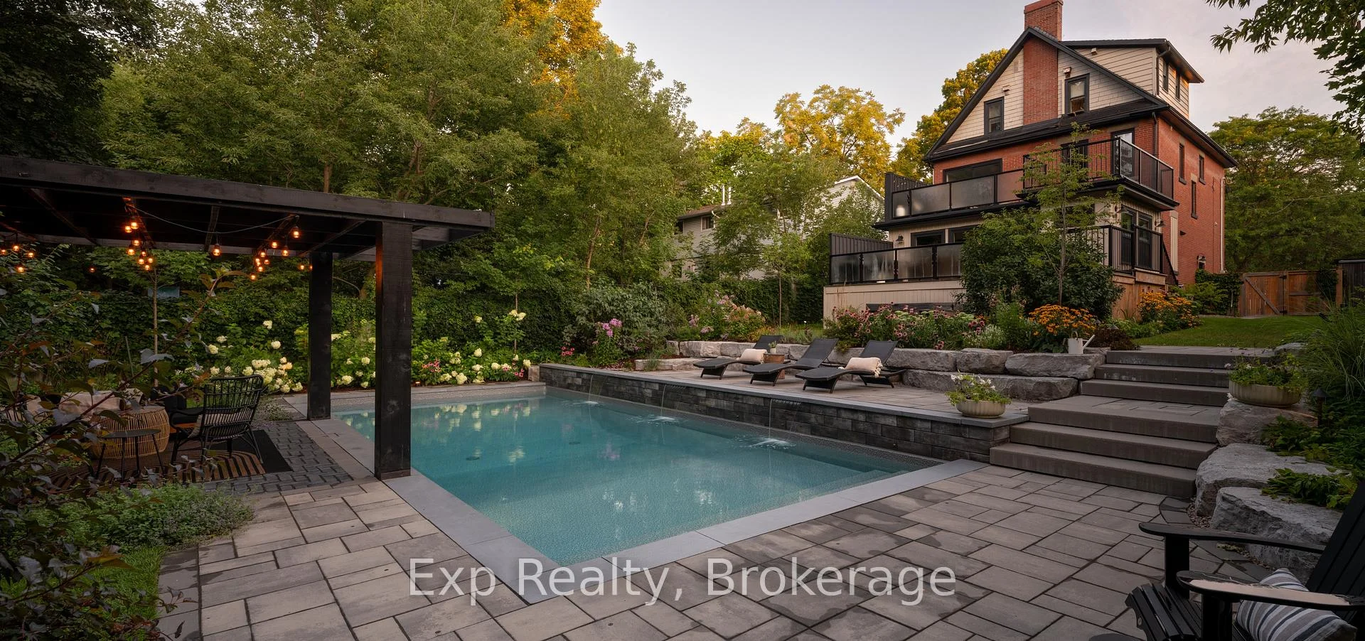 Photo 1 of 16 Barker Street, Prince Edward County, Picton Ward — HOMEH