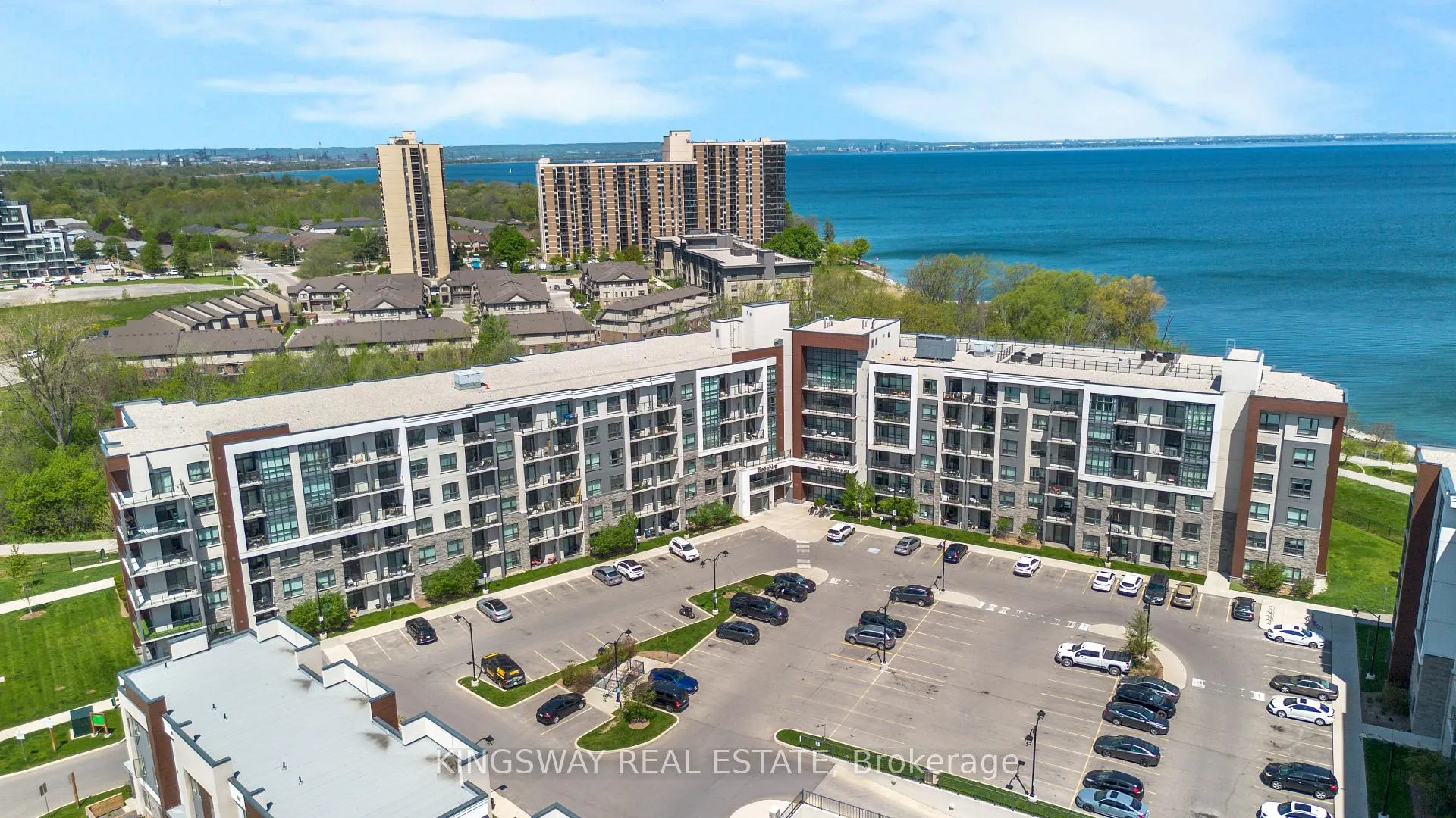 Front of Unit 109, 125 Shoreview Place