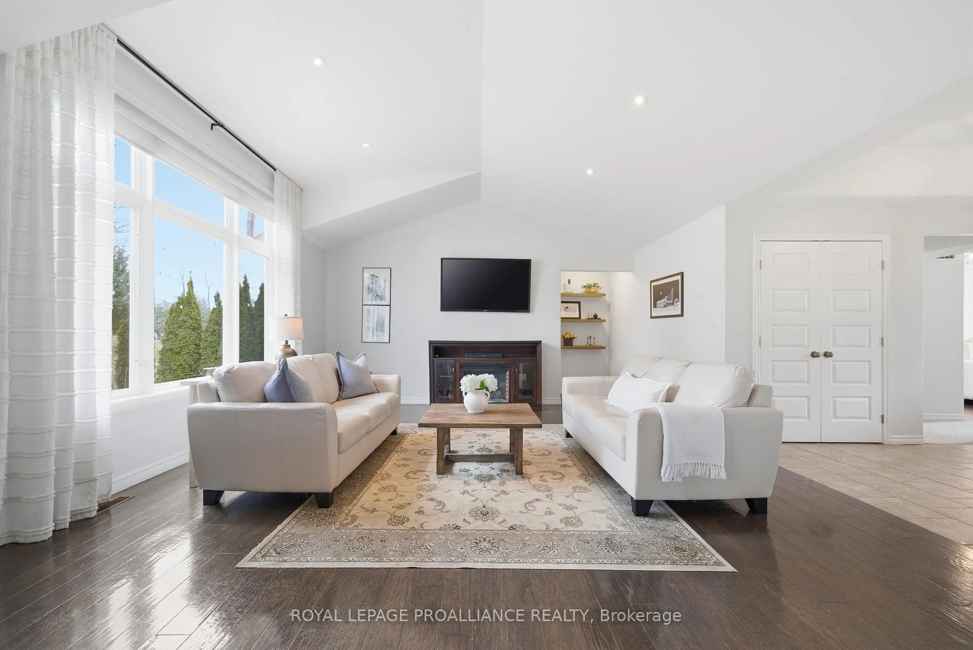 Photo 6 of 42 Windwhisper Drive, Belleville, Thurlow Ward — HOMEH