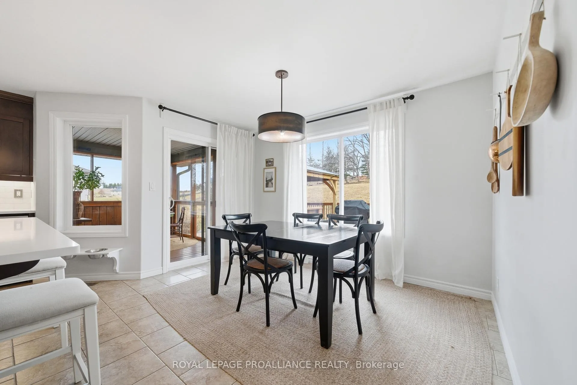 Photo 17 of 42 Windwhisper Drive, Belleville, Thurlow Ward — HOMEH