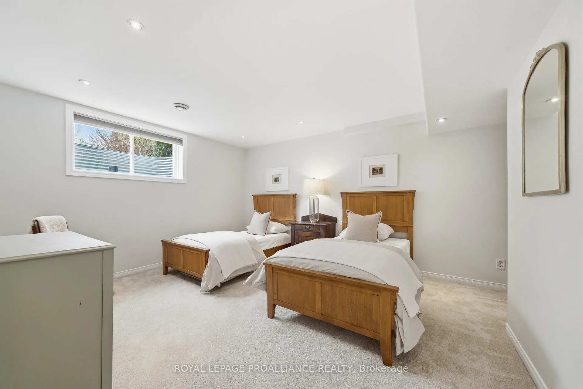 Photo 36 of 42 Windwhisper Drive, Belleville, Thurlow Ward — HOMEH