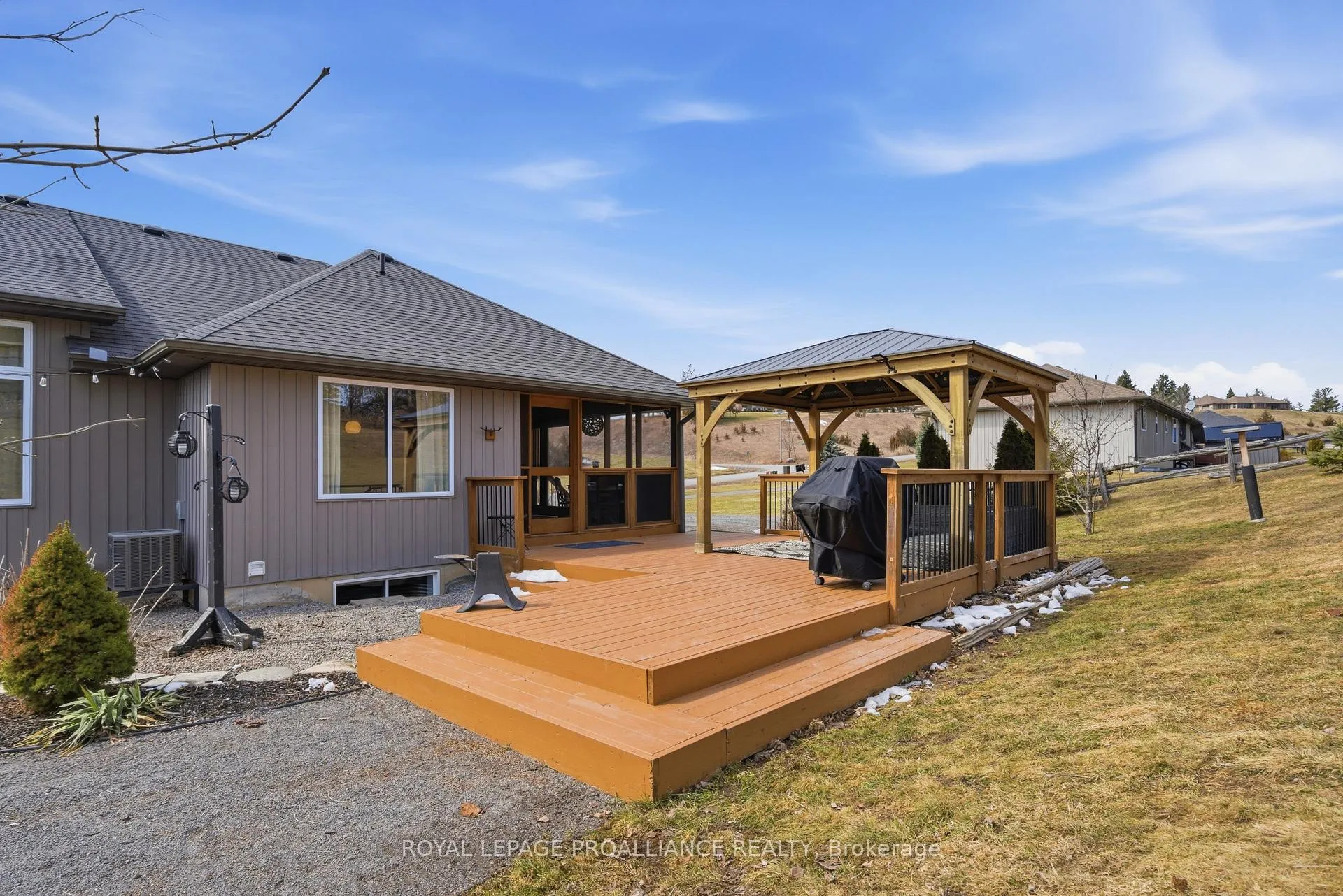 Photo 45 of 42 Windwhisper Drive, Belleville, Thurlow Ward — HOMEH