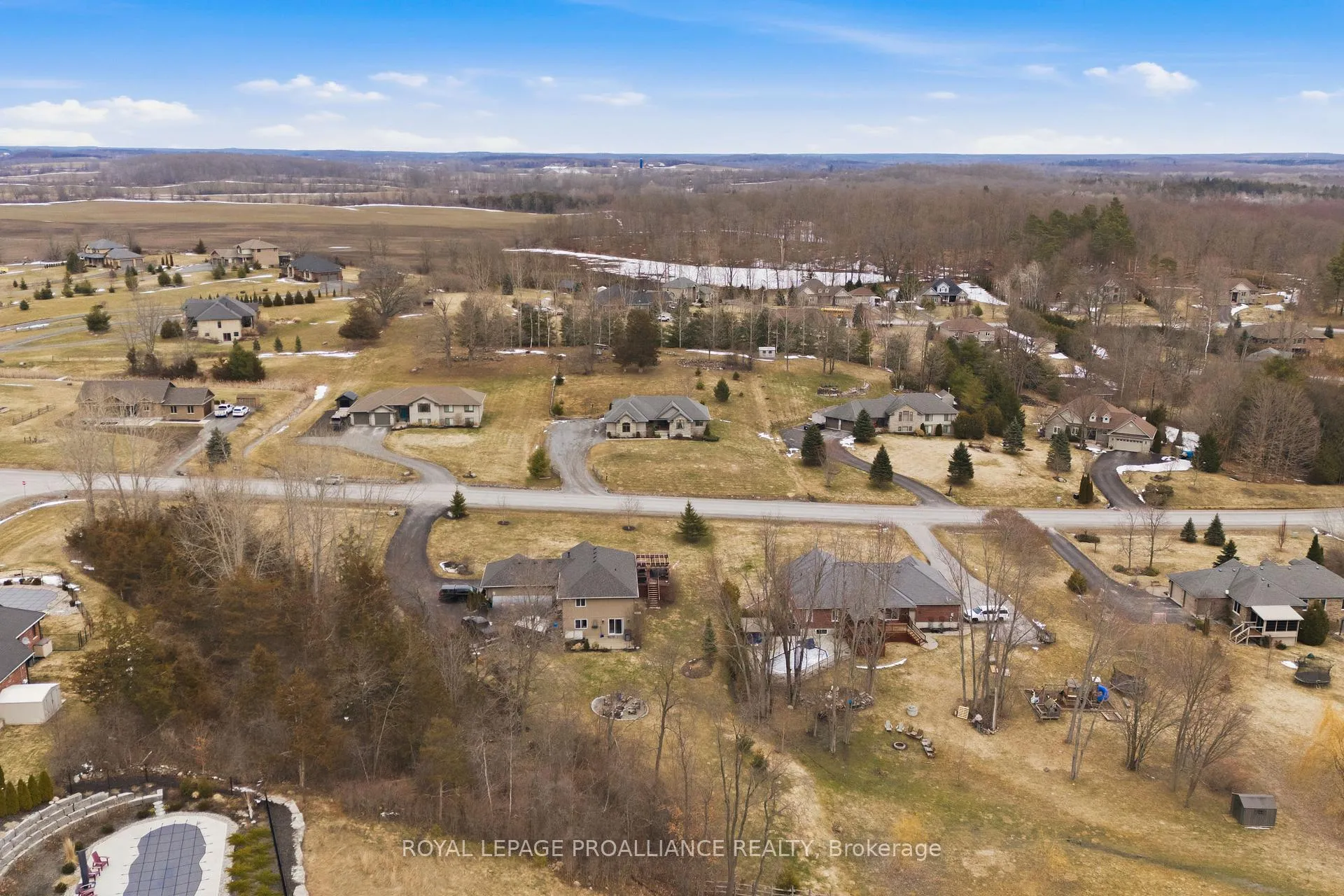 Photo 50 of 42 Windwhisper Drive, Belleville, Thurlow Ward — HOMEH