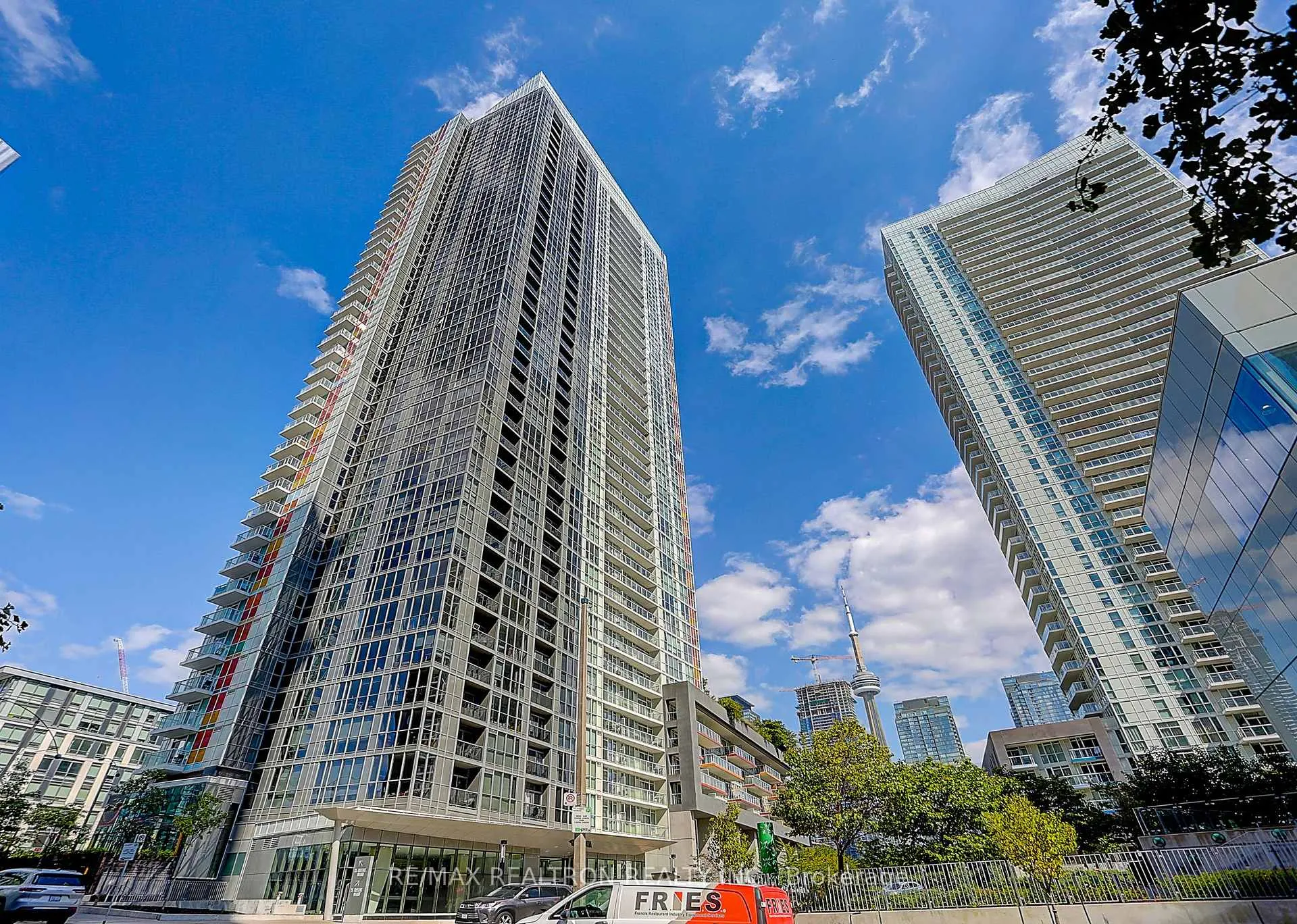 Photo 2 of Unit 2606, 85 Queens Wharf Road, Toronto, Waterfront Communities — HOMEH