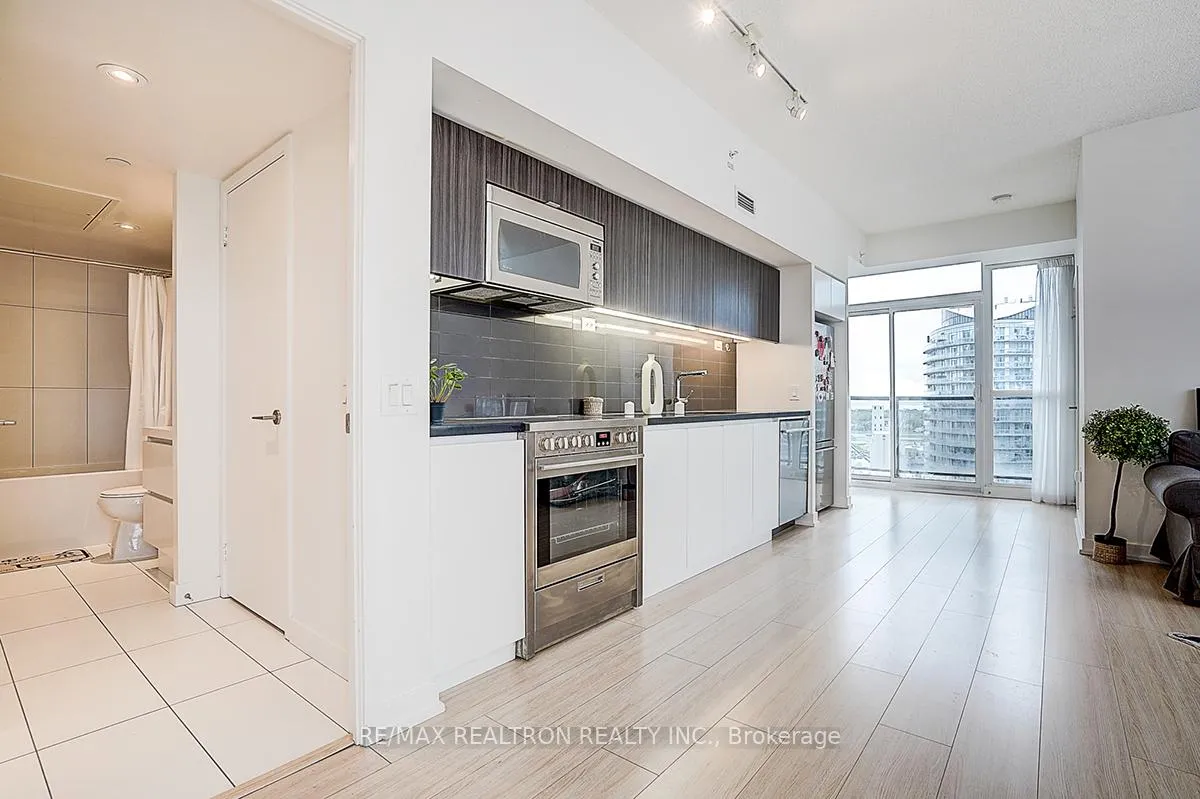 Photo 6 of Unit 2606, 85 Queens Wharf Road, Toronto, Waterfront Communities — HOMEH