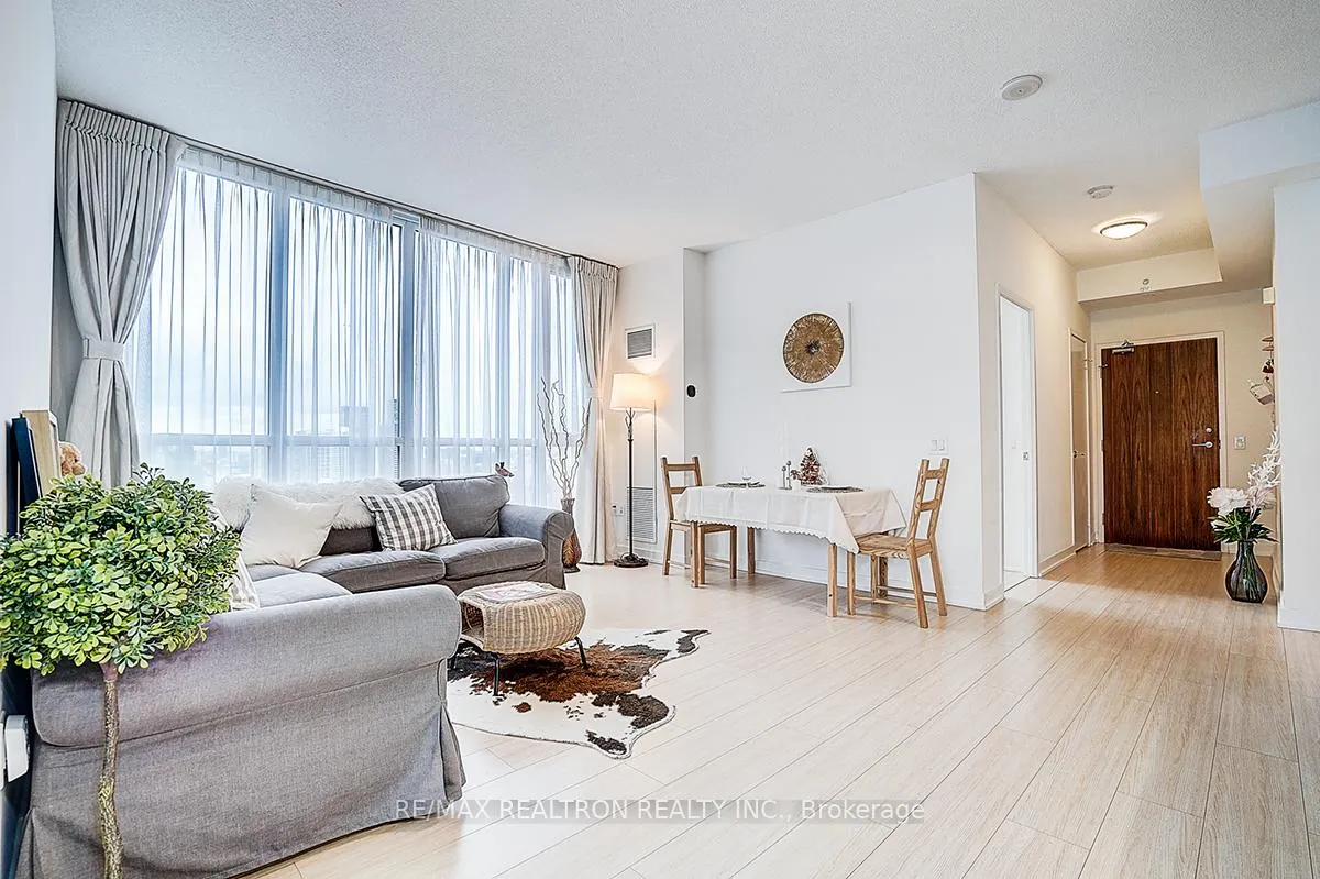 Photo 11 of Unit 2606, 85 Queens Wharf Road, Toronto, Waterfront Communities — HOMEH
