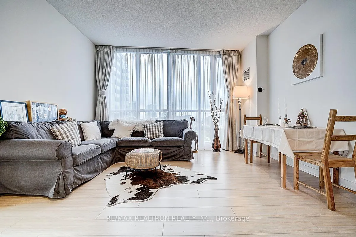 Photo 17 of Unit 2606, 85 Queens Wharf Road, Toronto, Waterfront Communities — HOMEH