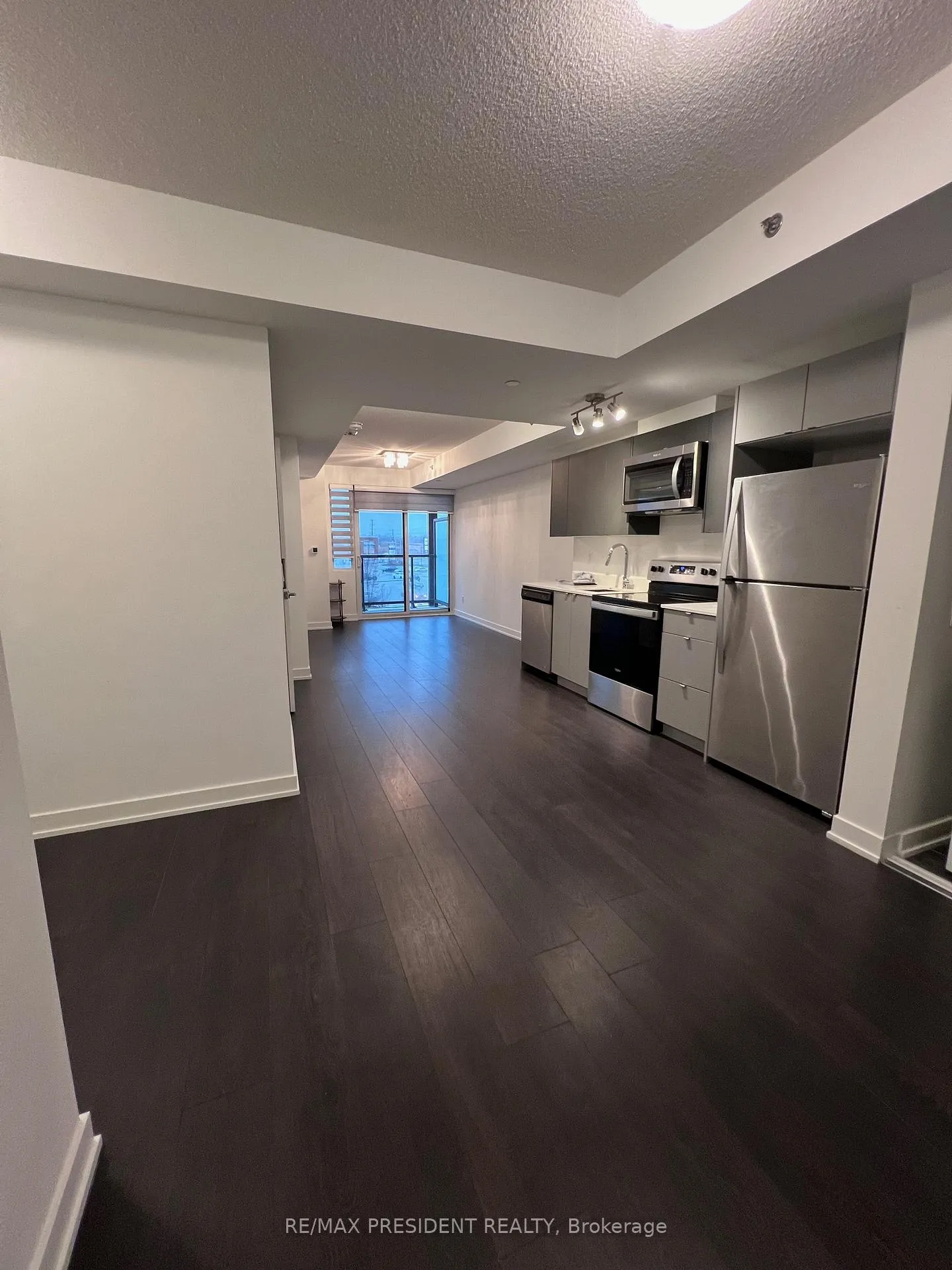 Photo 17 of Unit 310, 3210 Dakota Common, Burlington, Alton — HOMEH
