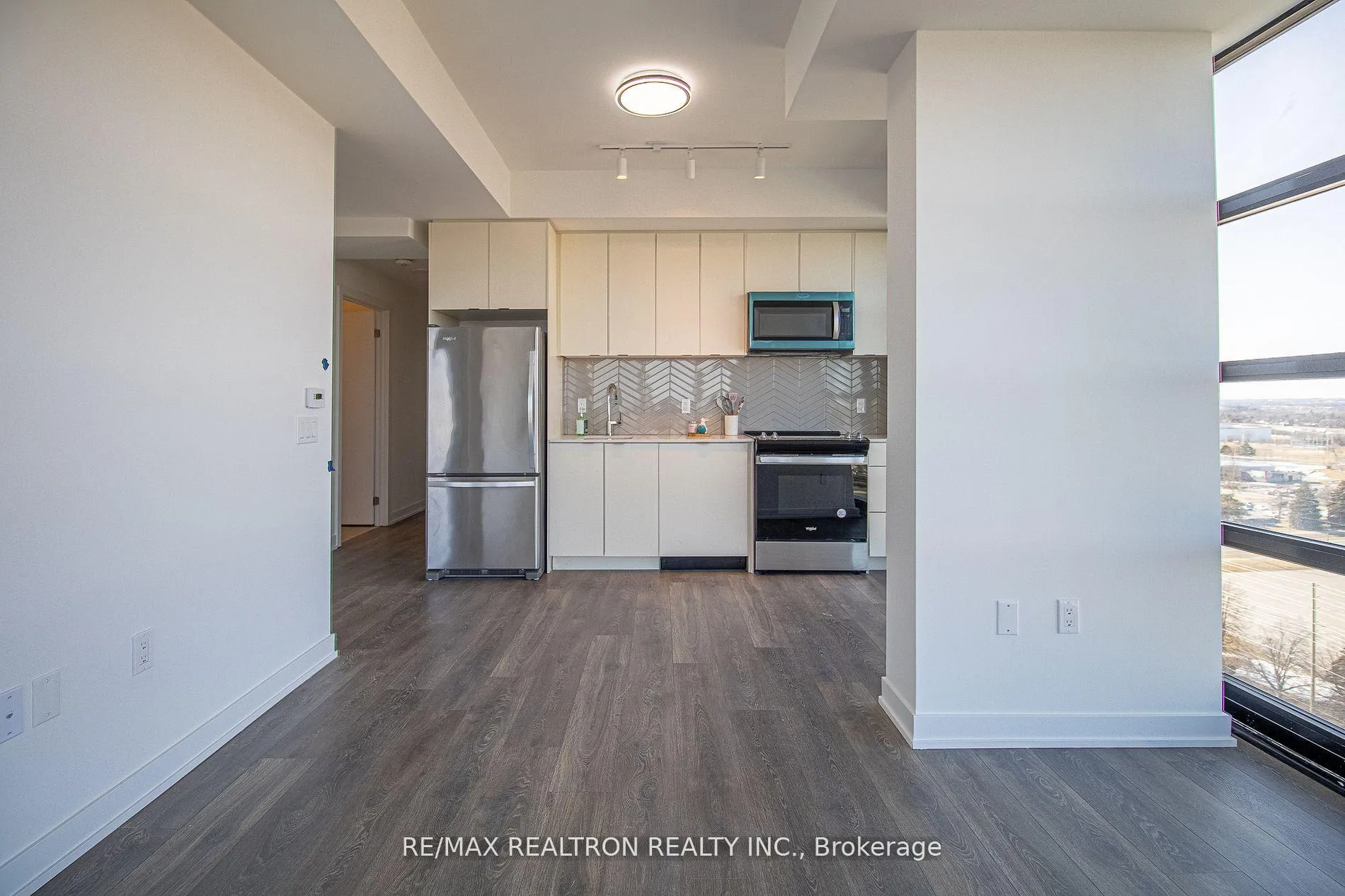 Photo 8 of Unit 1402, 1606 Charles Street, Whitby, Port Whitby — HOMEH
