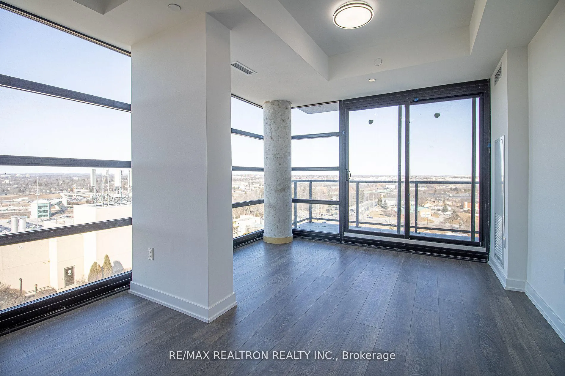 Photo 10 of Unit 1402, 1606 Charles Street, Whitby, Port Whitby — HOMEH
