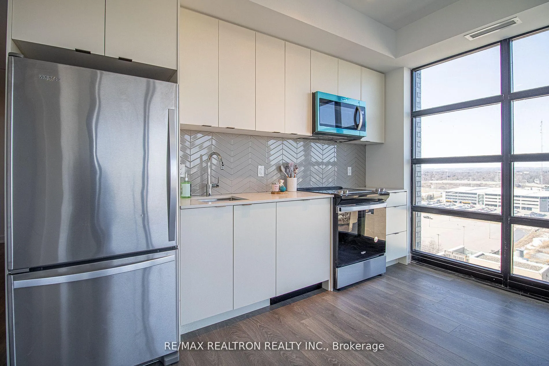 Photo 11 of Unit 1402, 1606 Charles Street, Whitby, Port Whitby — HOMEH